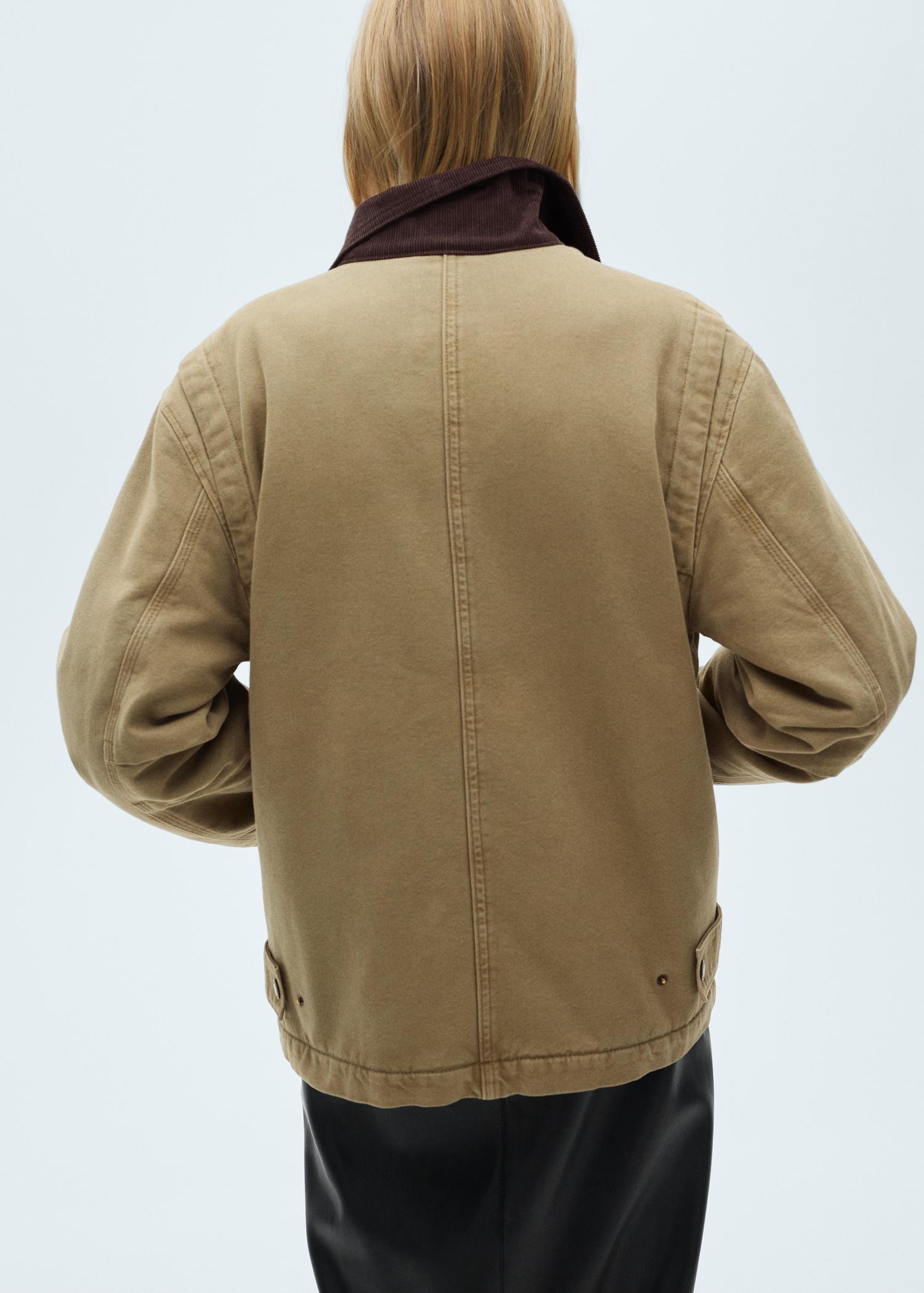 Parka with contrasting collar and pockets - Women | MANGO USA Product Image