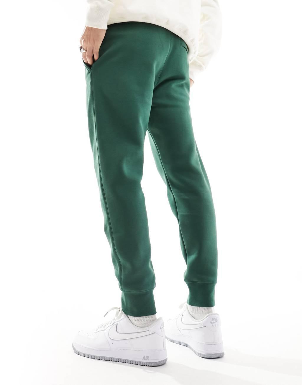 Nike Club fleece sweatpants Product Image