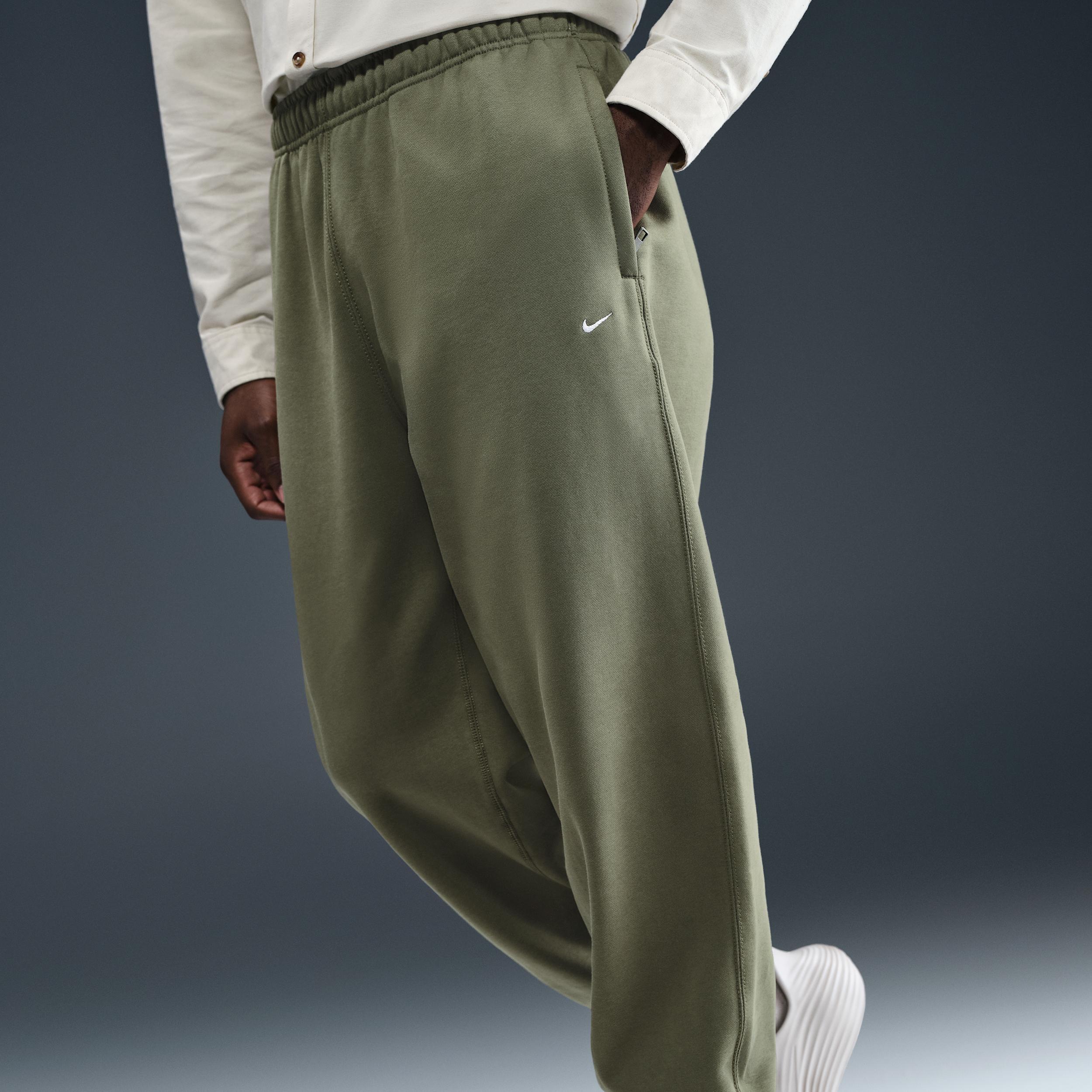 Nike Men's Solo Swoosh Cuffed Fleece Pants Product Image