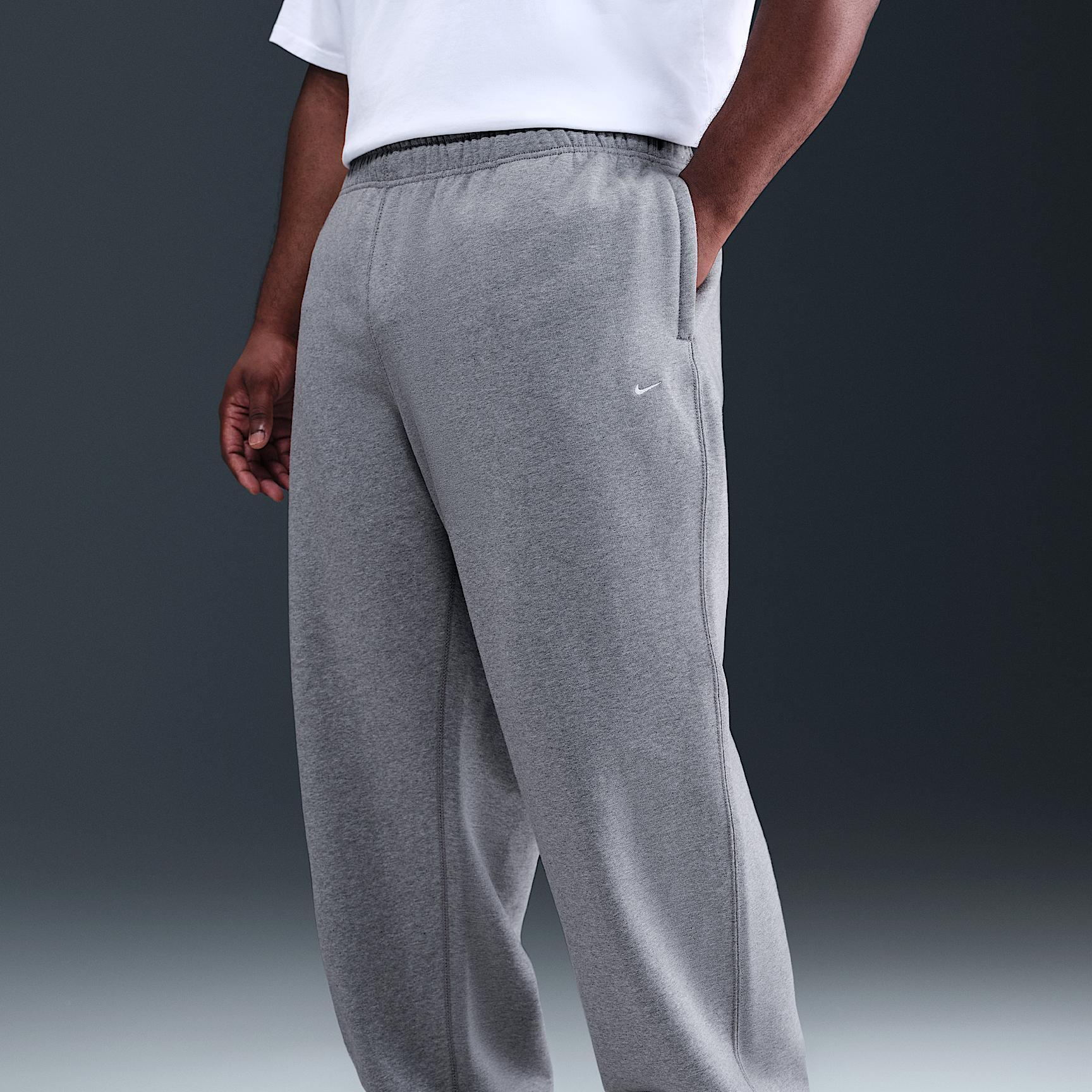 Nike Men's Solo Swoosh Fleece Open-Hem Pants Product Image