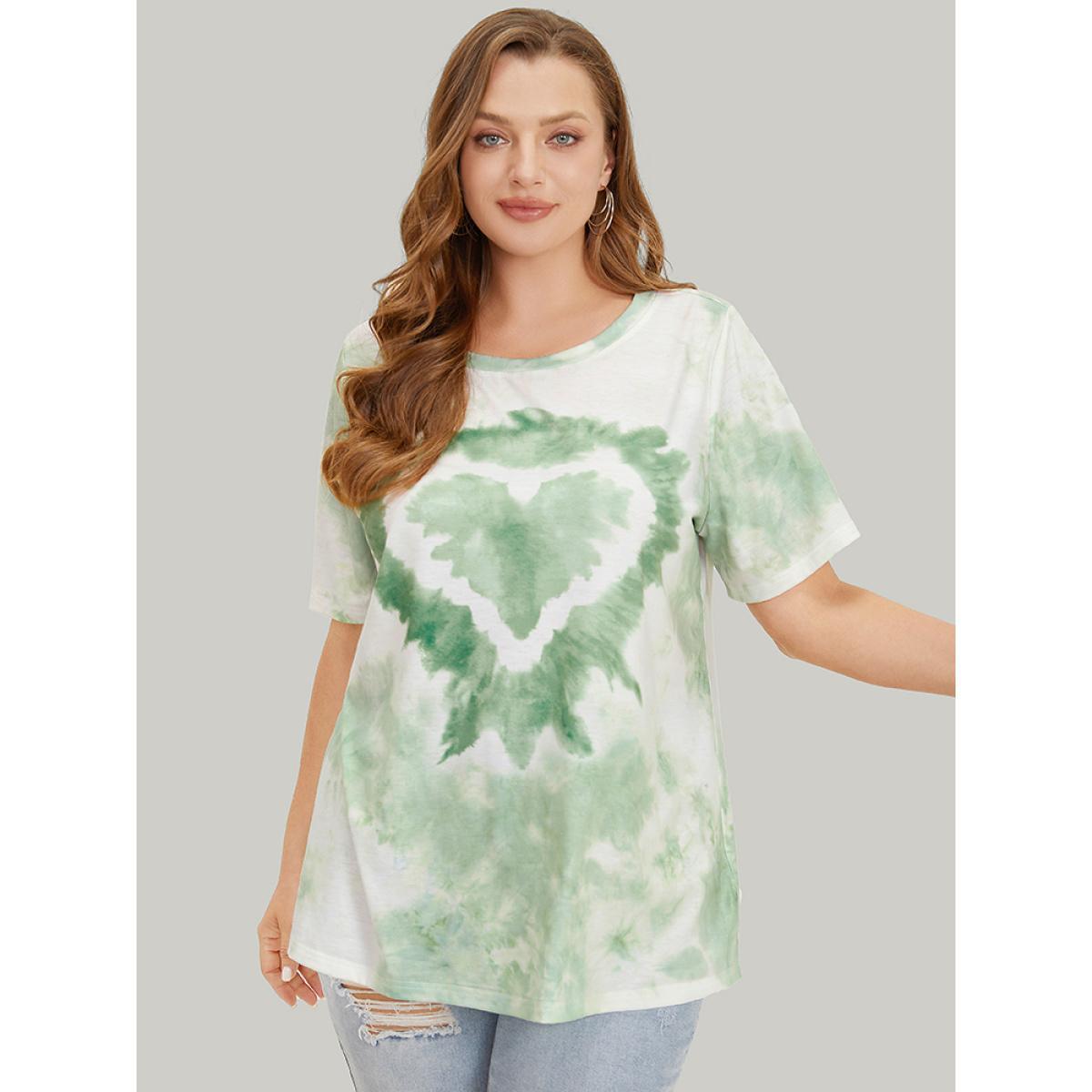 Plus Size Heart Print Crew Neck Tie Dye T-shirt Green Women Casual Heart Print Round Neck Dailywear T-shirts BloomChic 26/4X Product Image