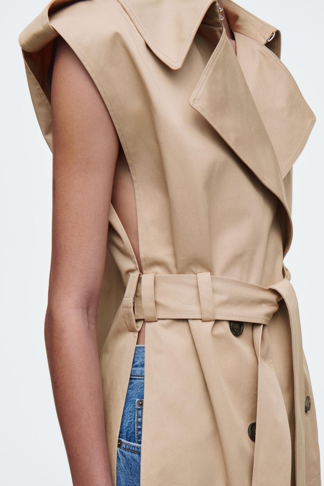 SLEEVELESS HYBRID TRENCH COAT Product Image