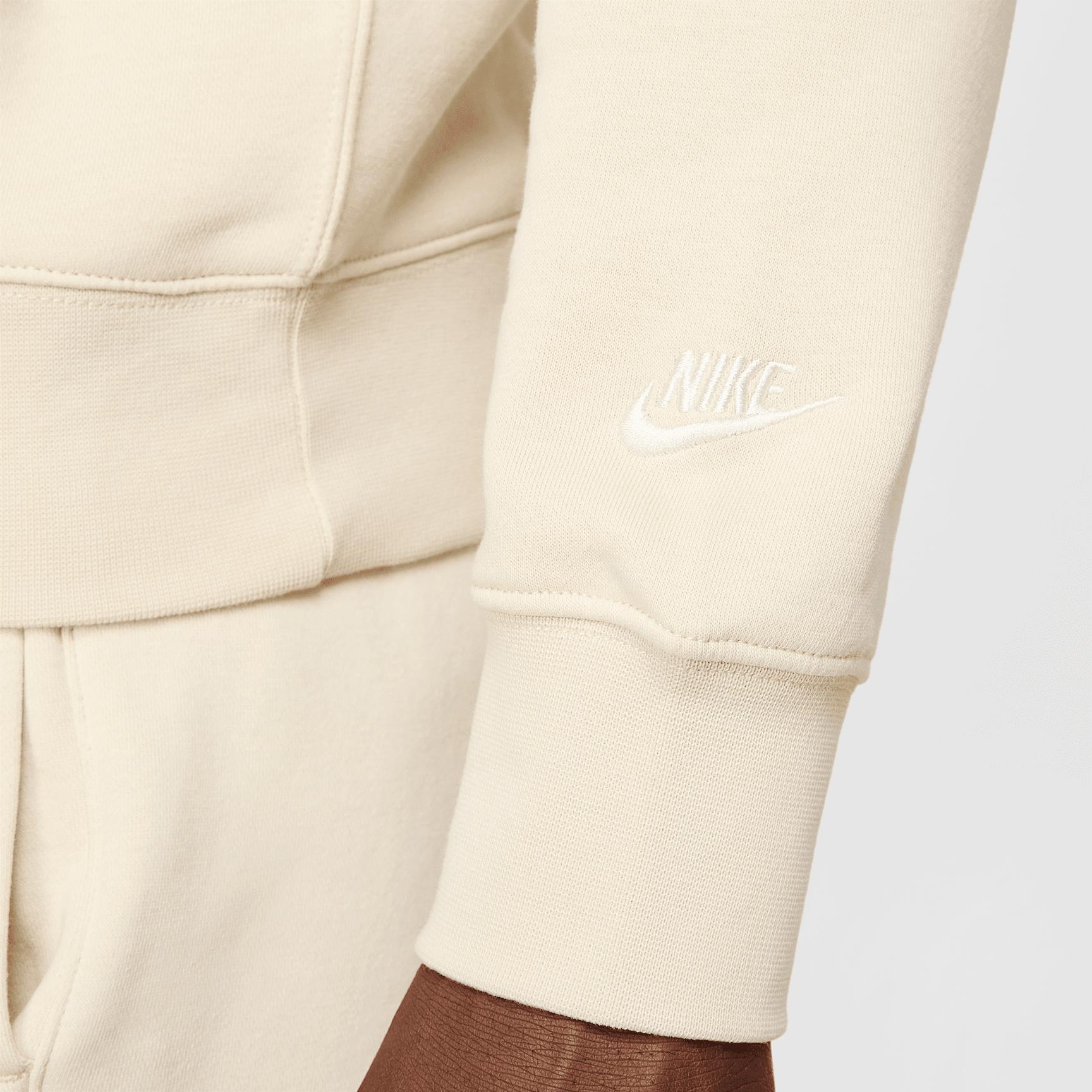 Nike Men's Club Fleece Crew Product Image