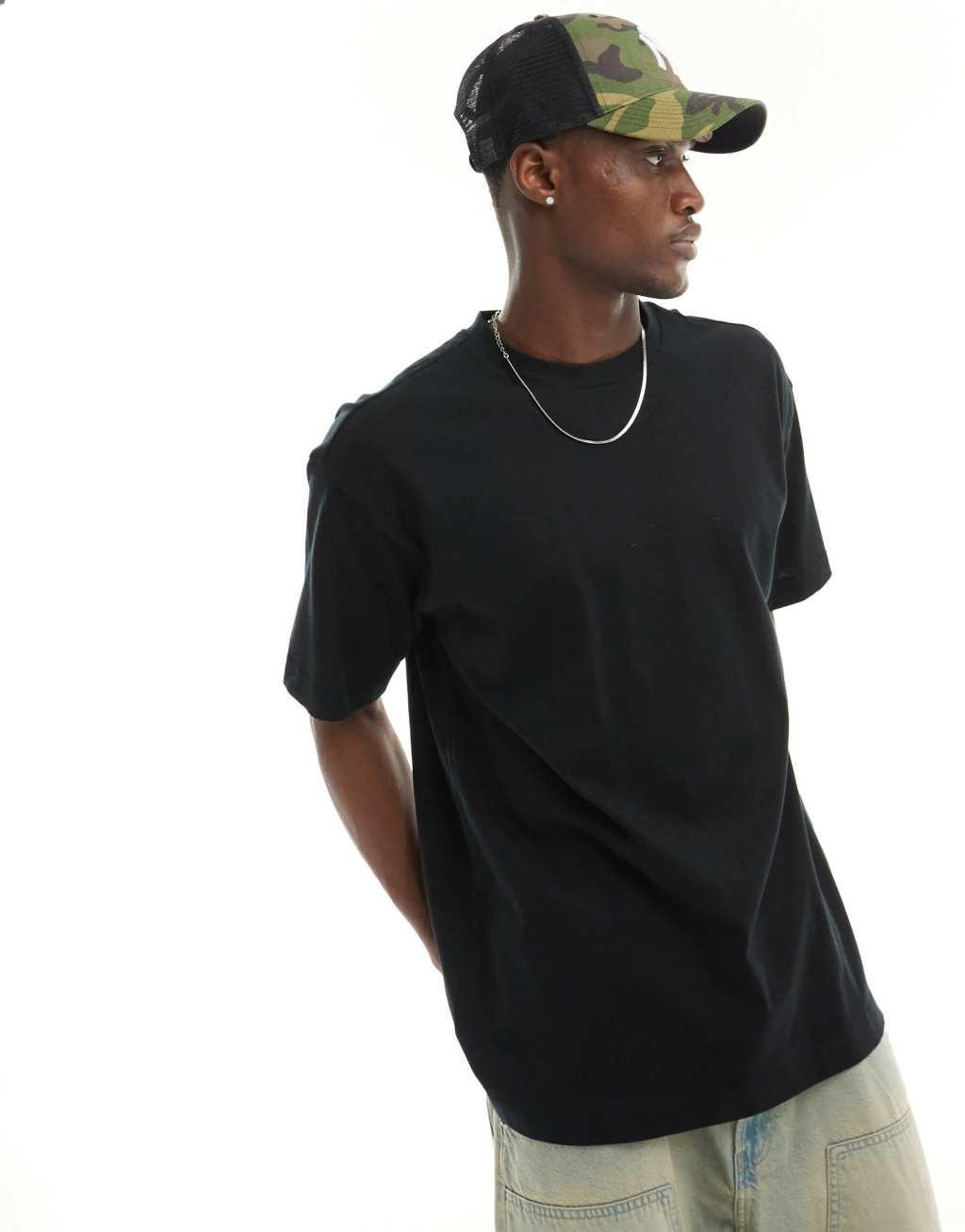 Cotton On box fit plain t-shirt in black Product Image