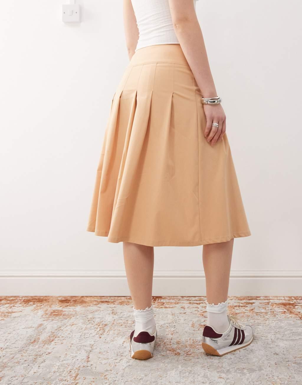 Reclaimed Vintage midi kilt skirt in cotton twill Product Image