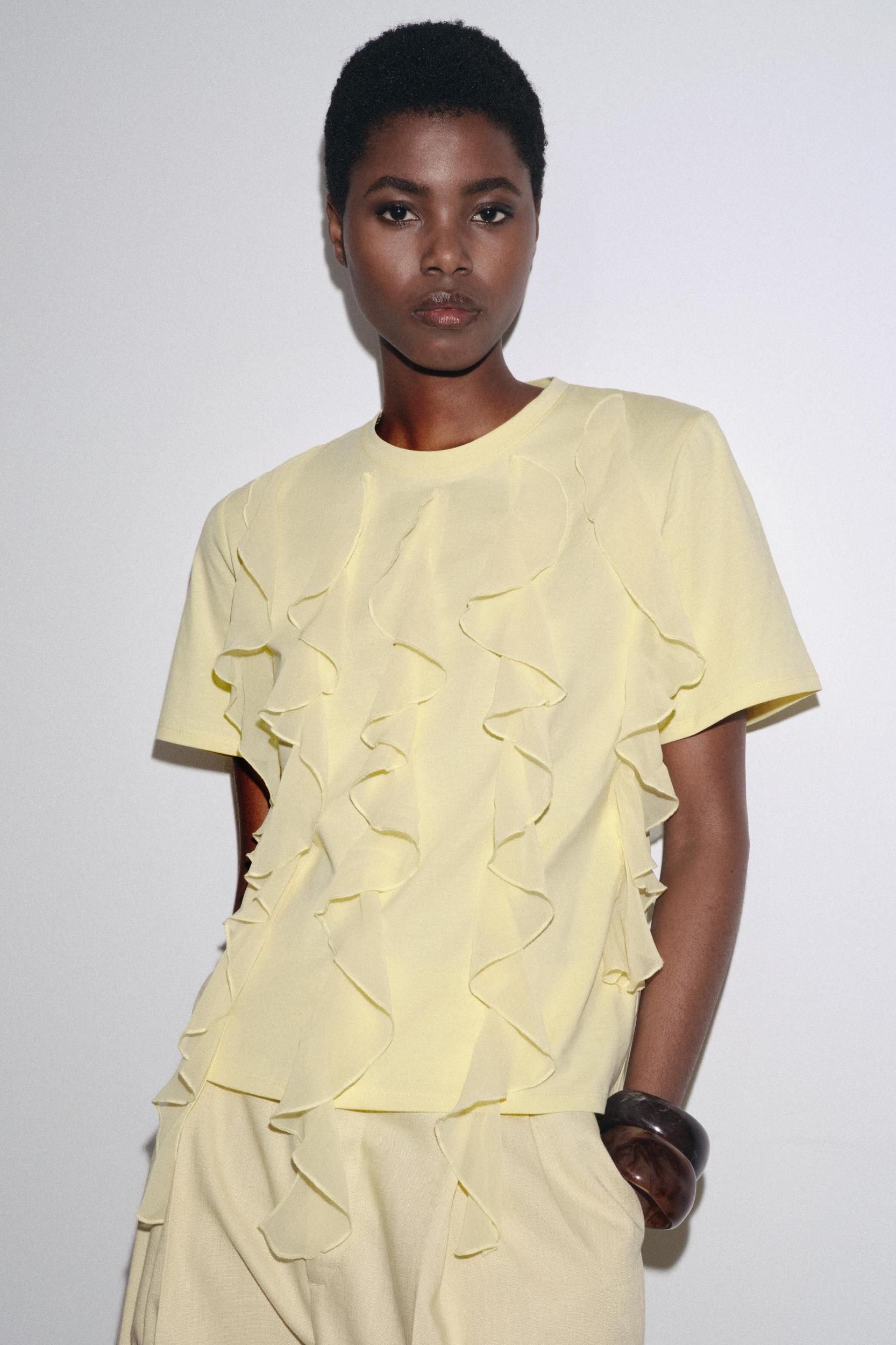 FRONT RUFFLE T-SHIRT Product Image