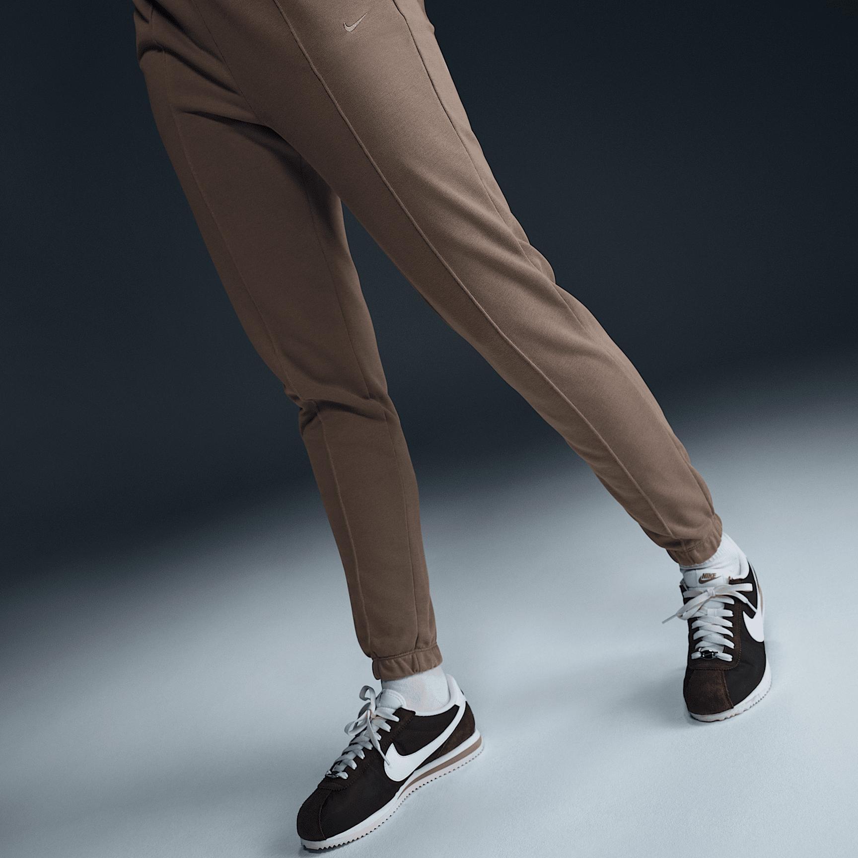 Nike Sportswear Chill Terry Women's Slim High-Waisted French Terry Sweatpants Product Image