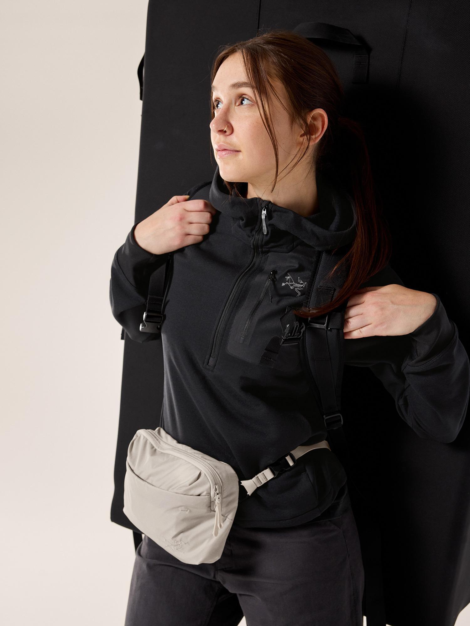 Heliad Crossbody Bag Product Image