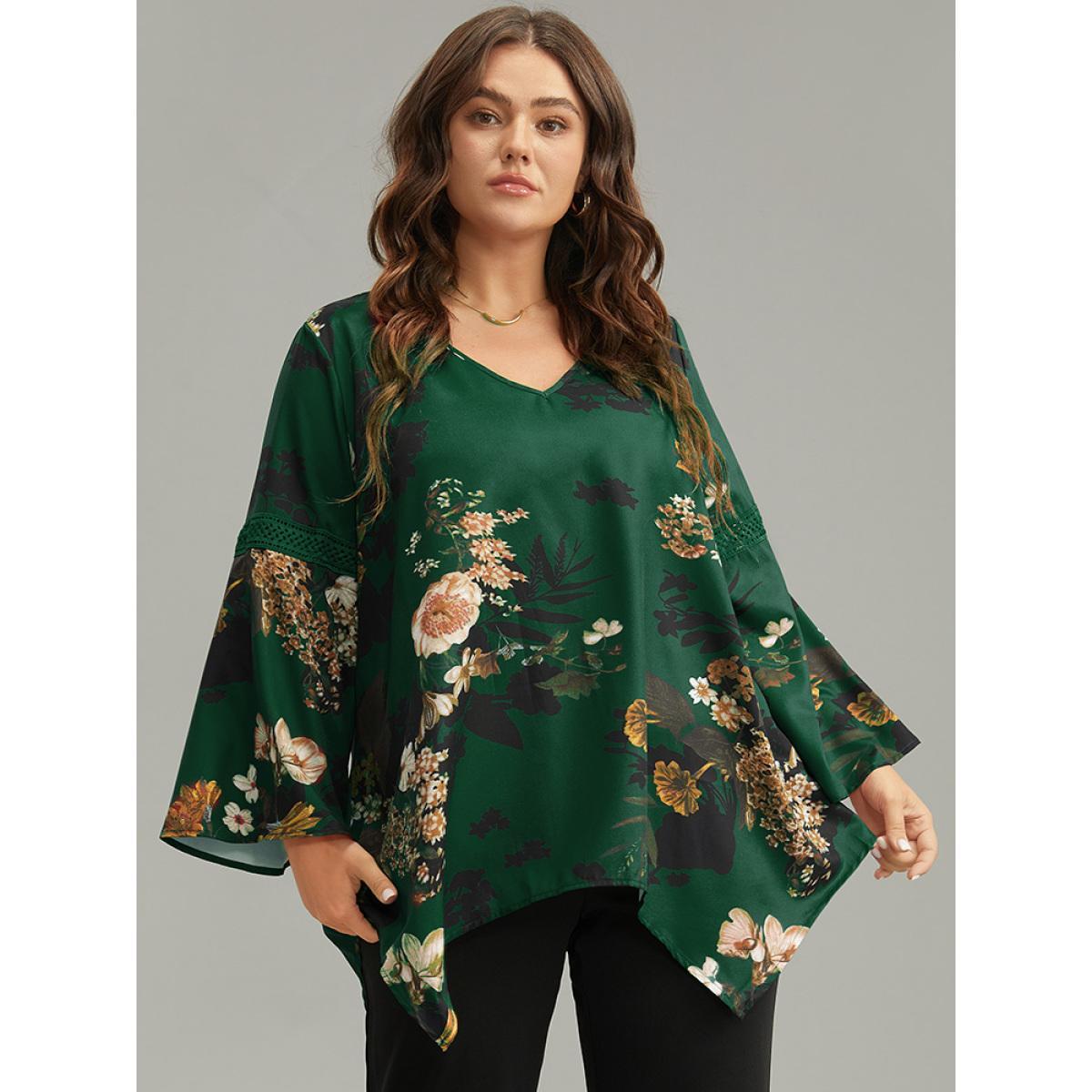 Plus Size DarkGreen Floral Lace Panel V Neck Hanky Hem Blouse Women Elegant Long Sleeve V-neck Dailywear Blouses BloomChic 30/6X Product Image