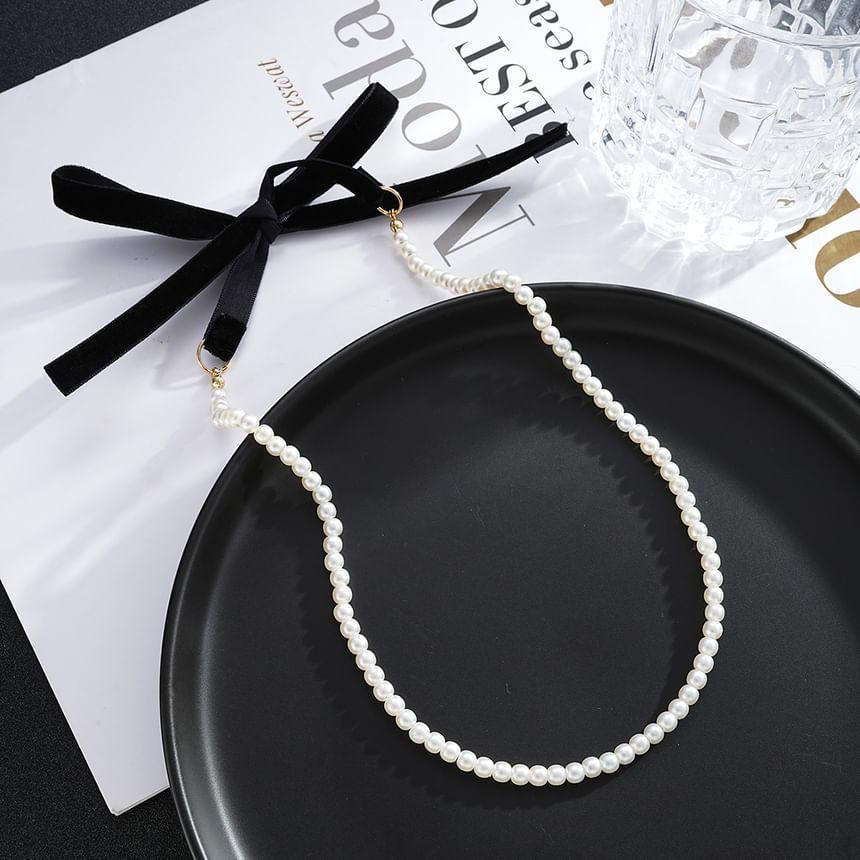 Ribbon Faux Pearl Alloy Choker Product Image