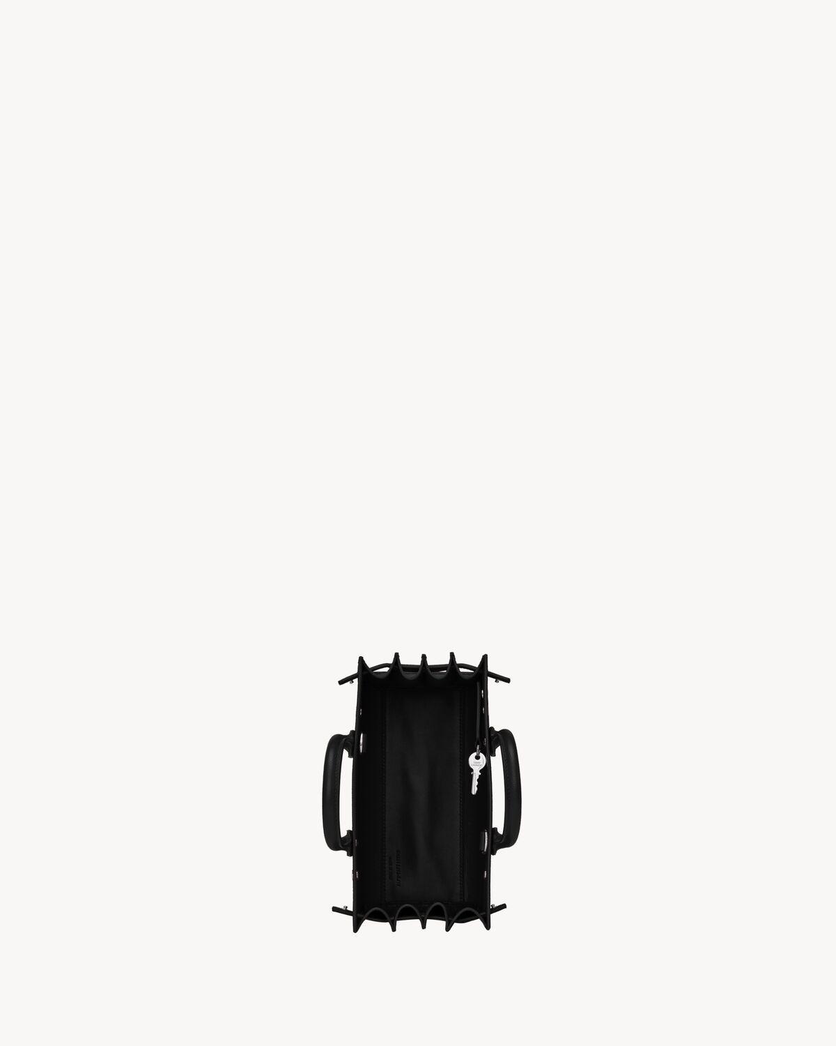 sac de jour in grained leather - nano Product Image