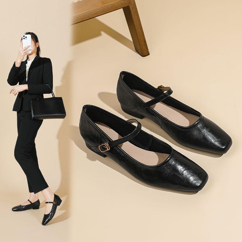 Low Heel Faux Leather Pumps Product Image