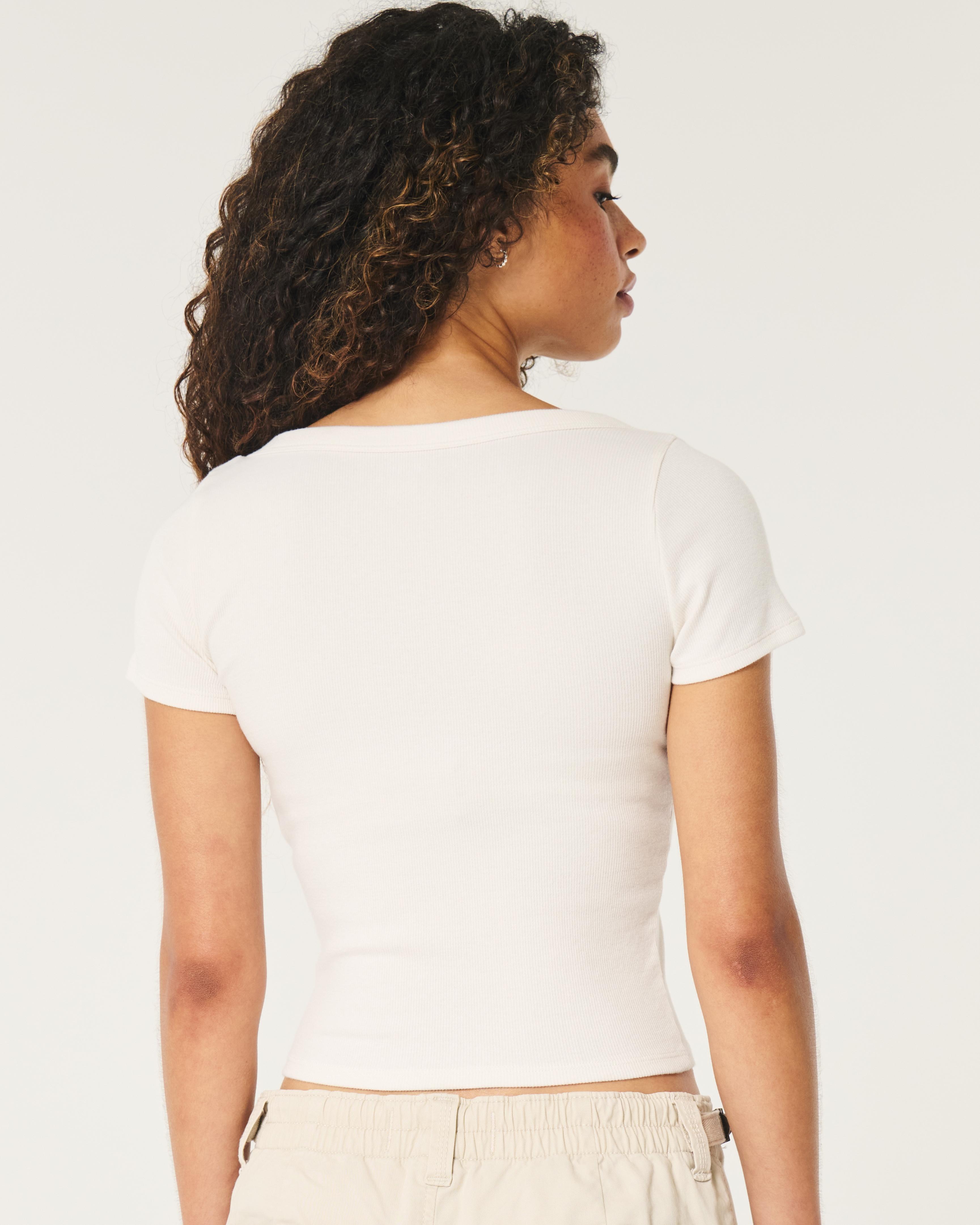 Clothing for Women & Men | Teen Clothing | Hollister Co. Product Image