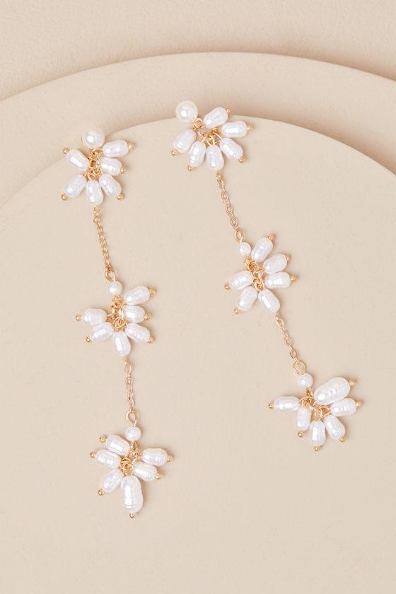 Fabia White Pearl Drop Earrings Product Image