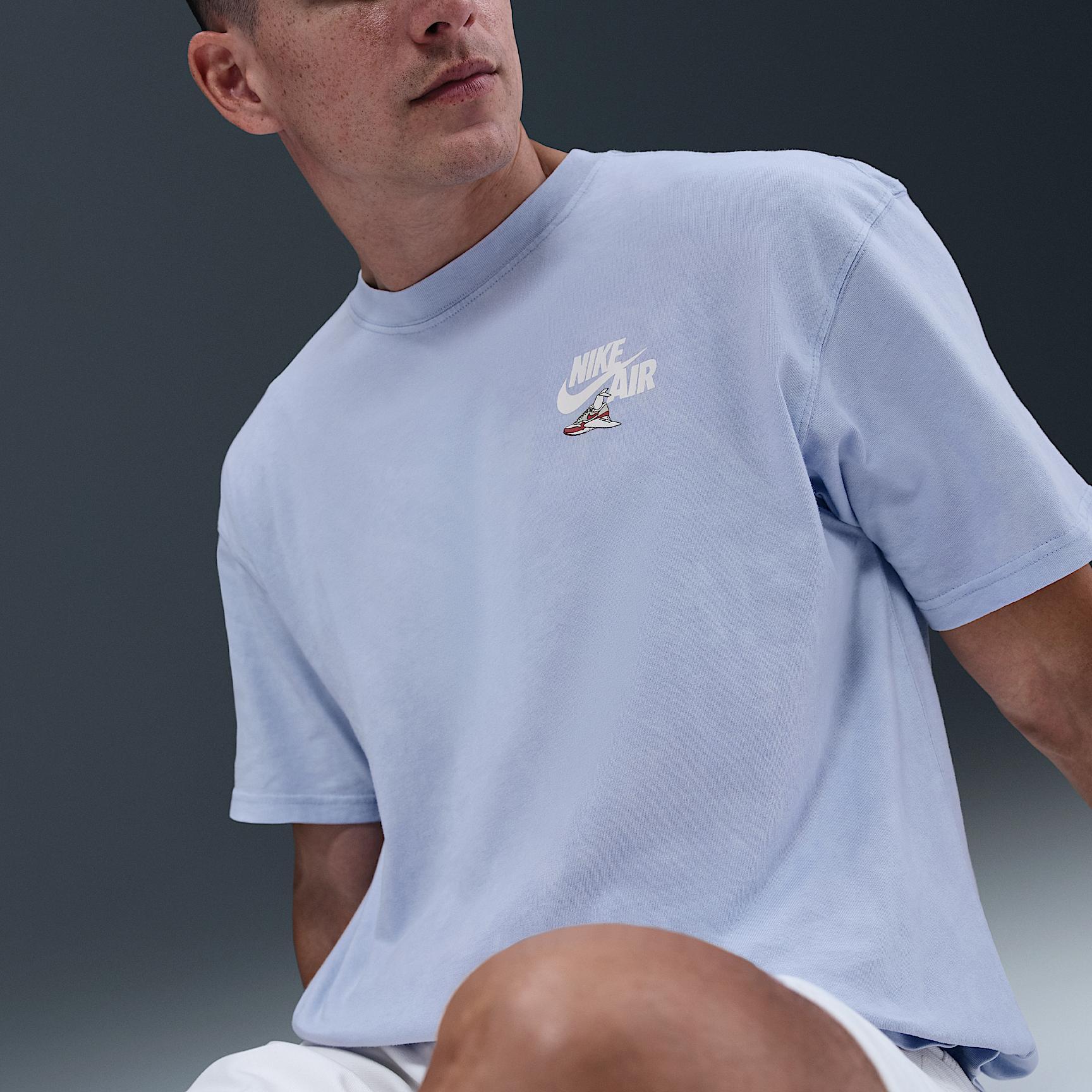 Nike Sportswear T-Shirt Product Image