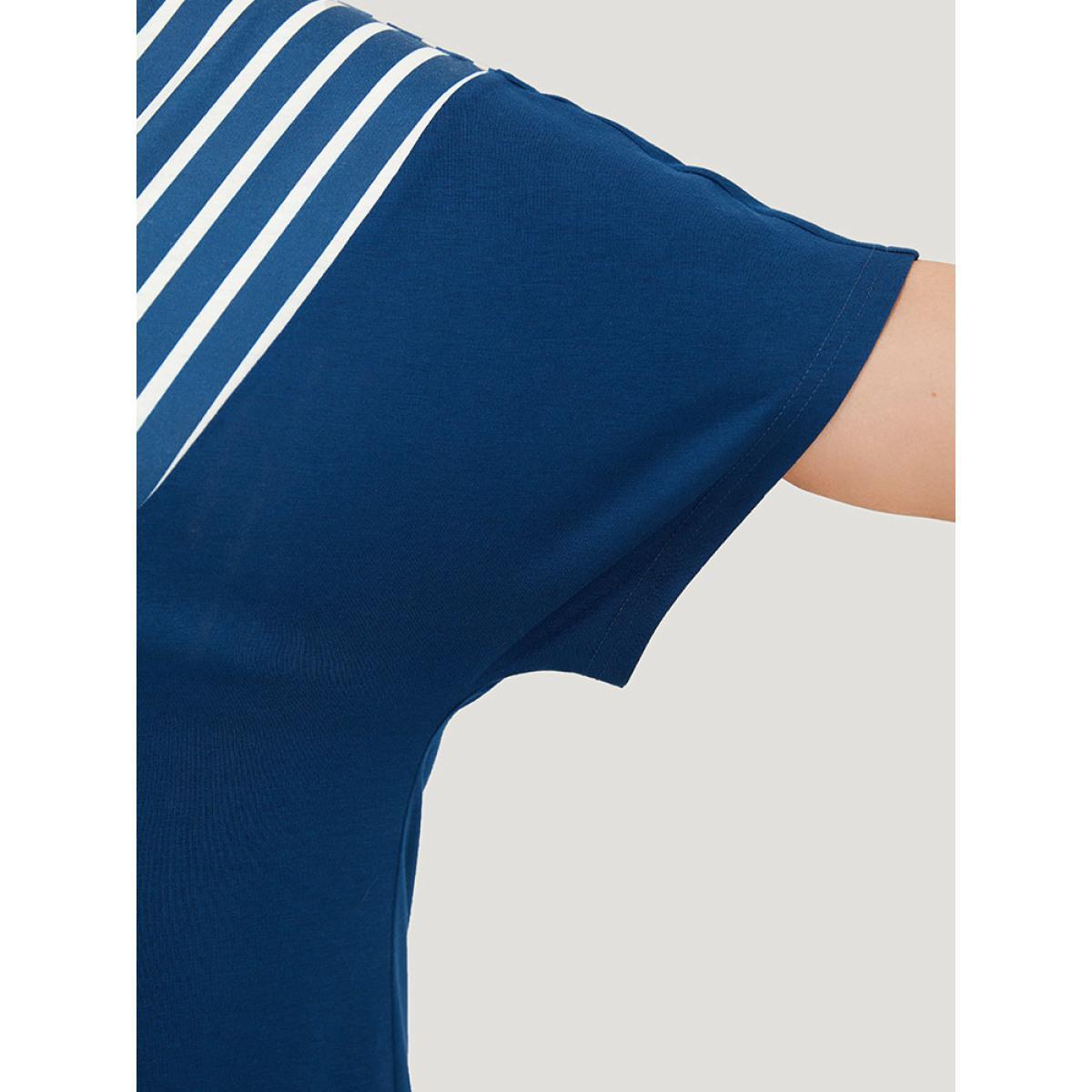 Plus Size Striped V Neck Batwing Sleeve Geometric T-shirt DarkBlue Women Casual Geometric V-neck Dailywear T-shirts BloomChic 22-24/3X Product Image