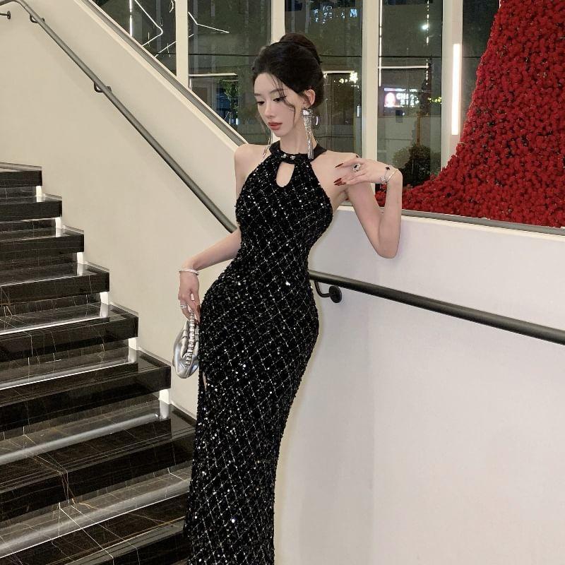 Halter Neck Sequined Slit Midi Bodycon Dress Product Image
