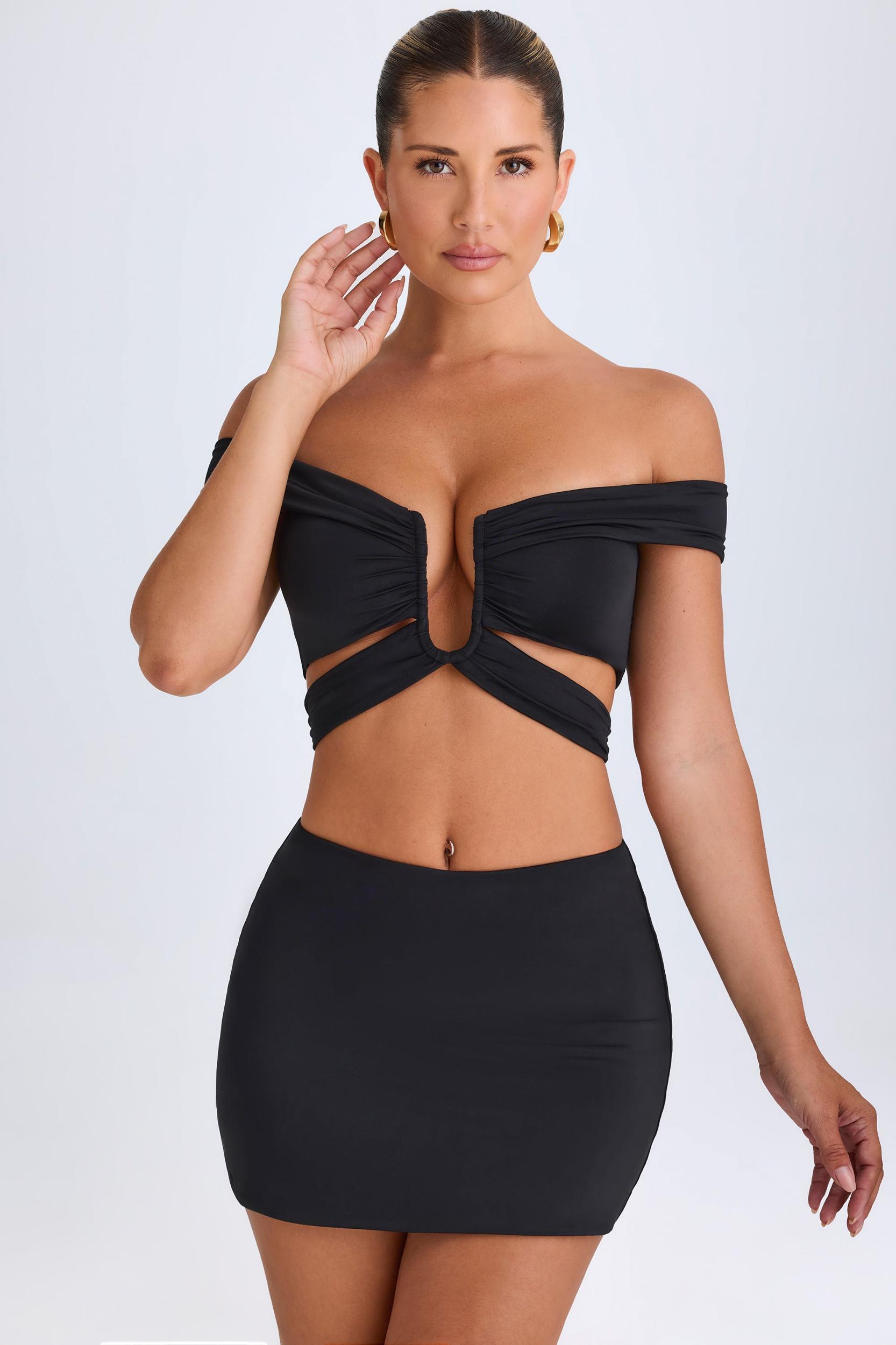 Mid-Rise Micro Mini Skirt in Black Female Product Image