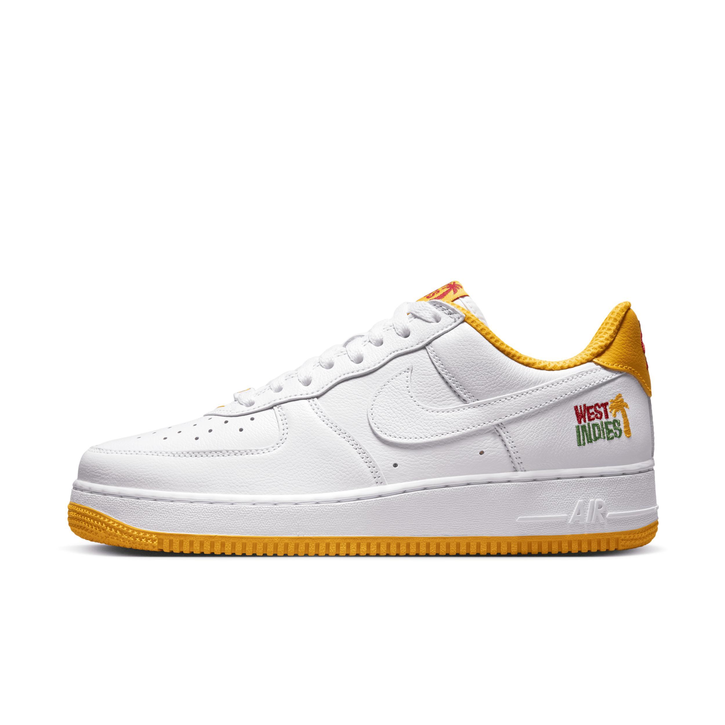 Nike Air Force 1 Low Retro QS Men's Shoes Product Image
