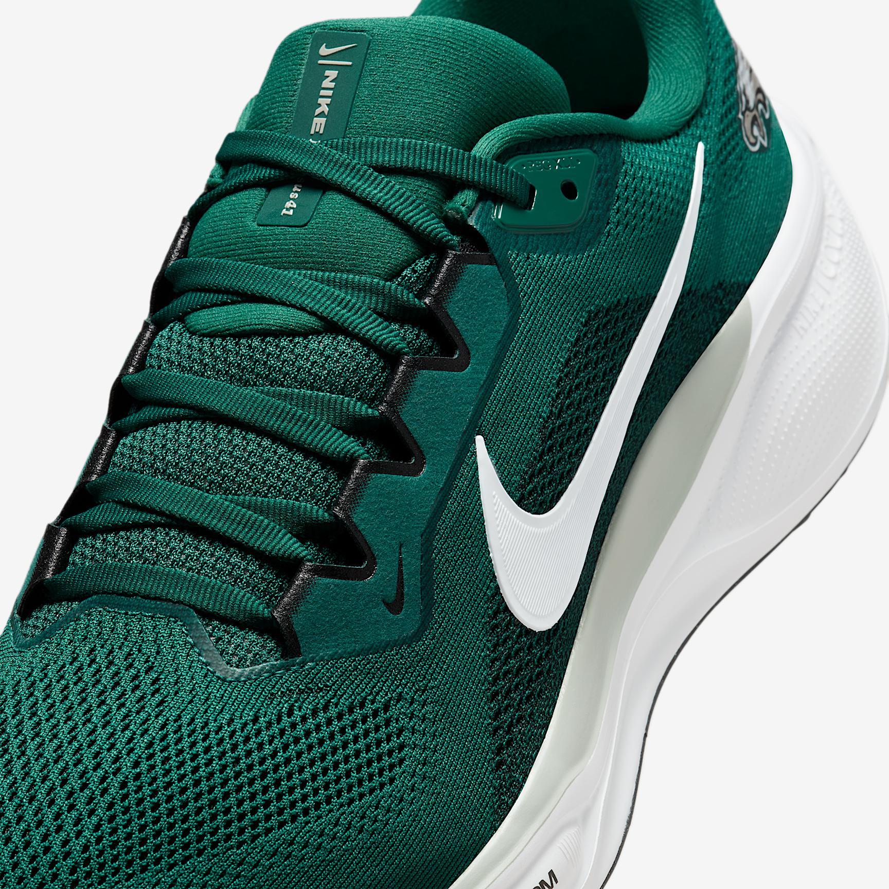 Philadelphia Eagles Pegasus 41 Men's Nike NFL Road Running Shoes Product Image