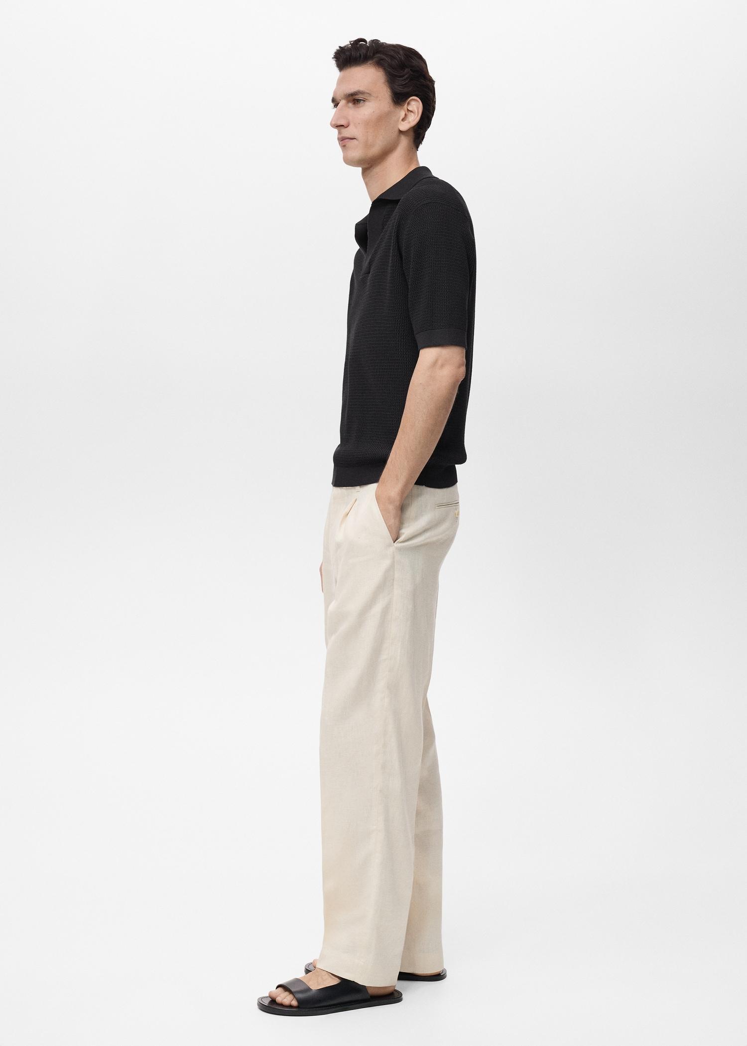 Structured fine-knit polo shirt - Men | MANGO USA Product Image