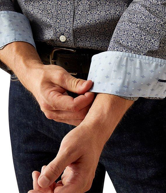 Ariat Classic-Fit Douglass Wrinkle-Free Solid Long Sleeve Woven Shirt Product Image