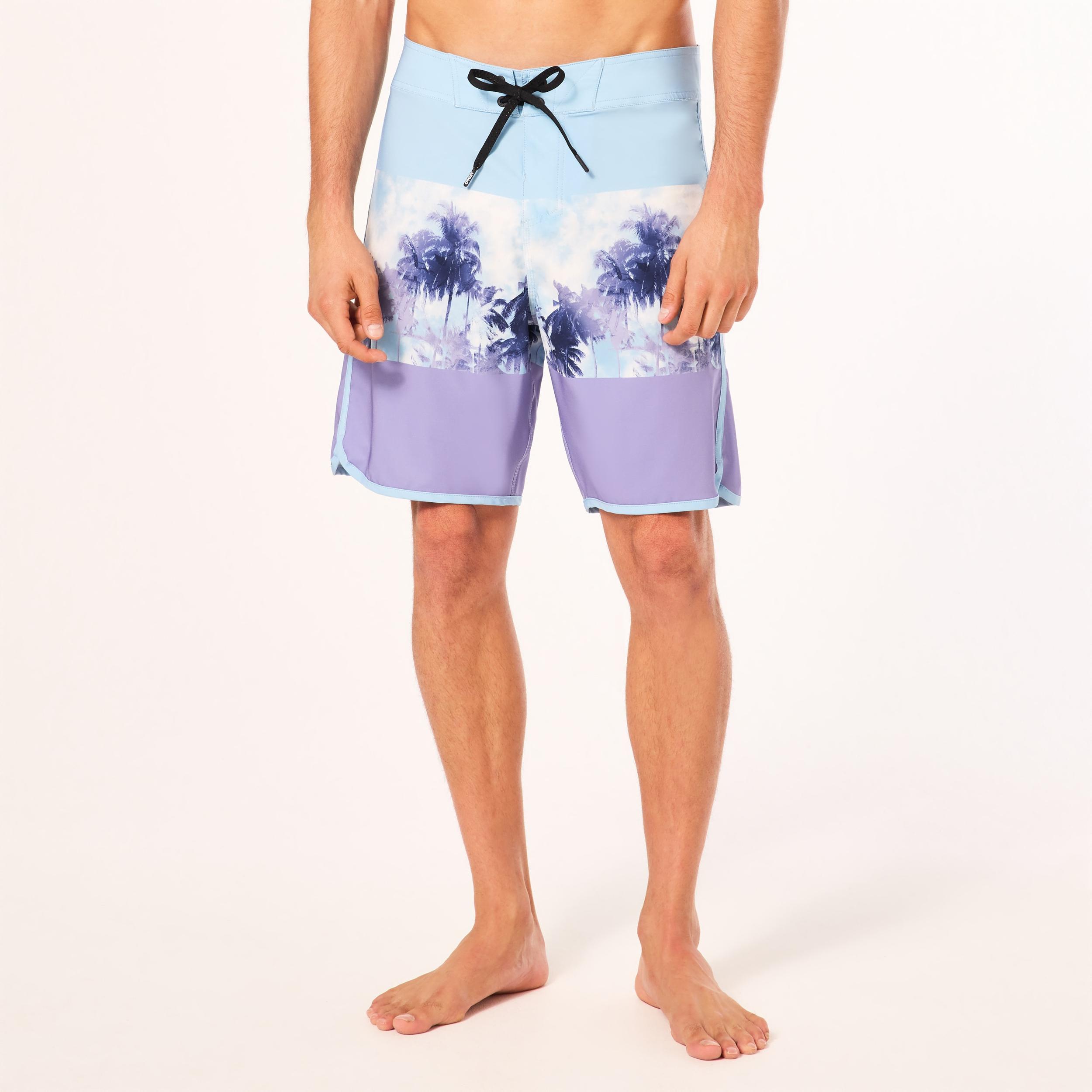 Oakley Men's Palm Florals Rc 19" Boardshort Size: 36 Product Image