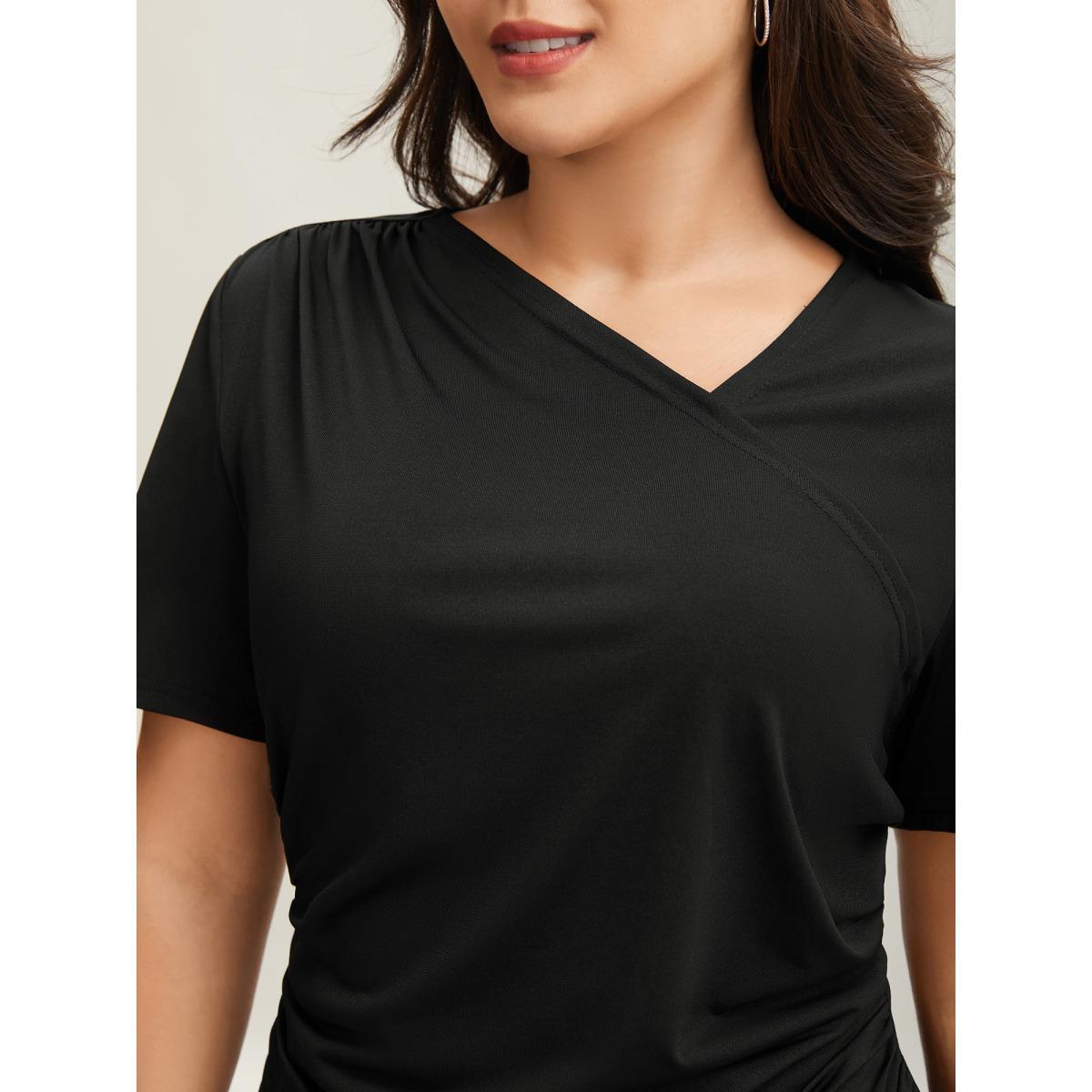 Plus Size Asymmetrical Neckline Curved Hem Plain T-Shirt Black Women Casual Gathered Asymmetrical Neck Bodycon Everyday T-shirts BloomChic 30/6X Product Image