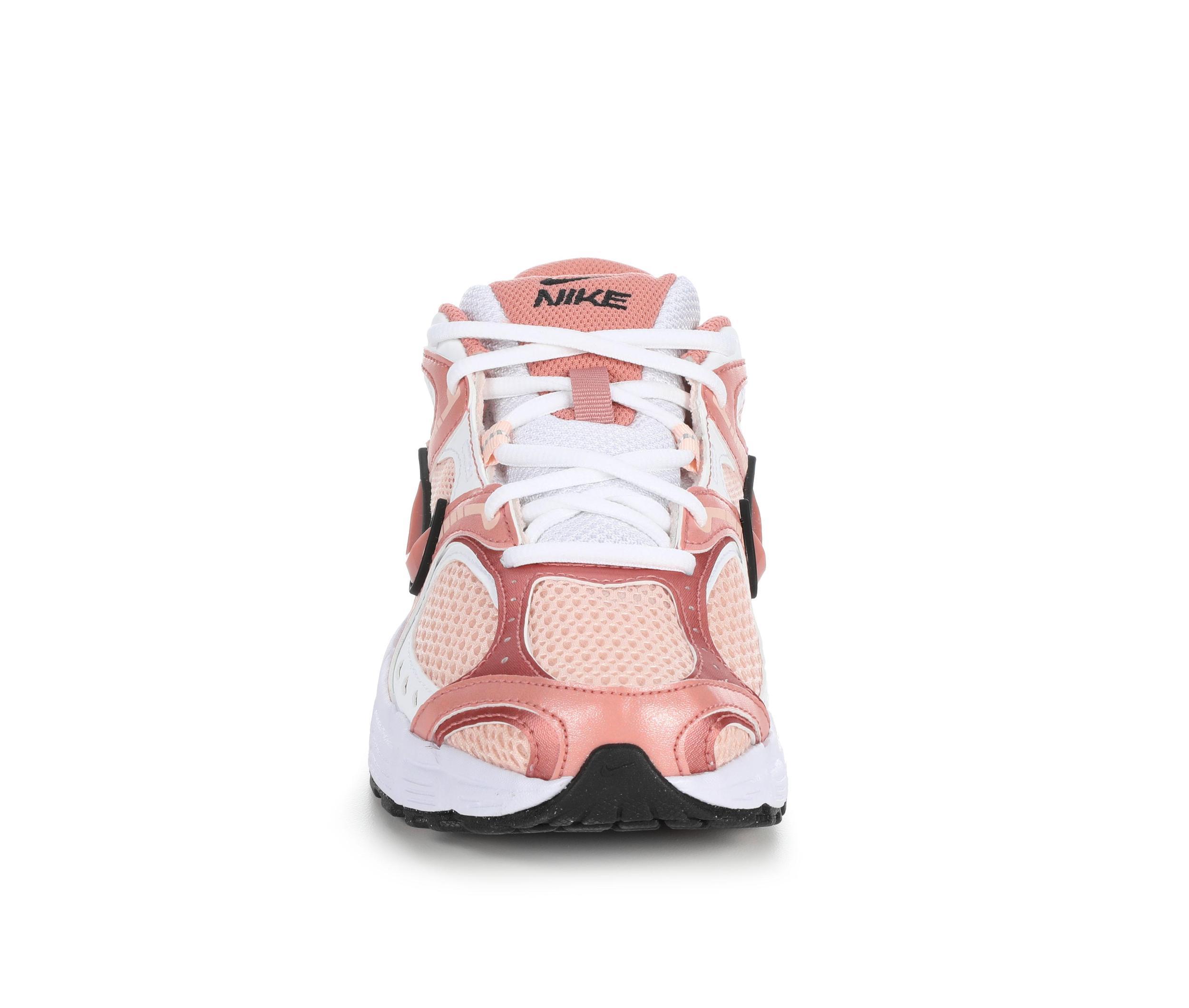 Women's Nike V5 RNR Sneakers Product Image