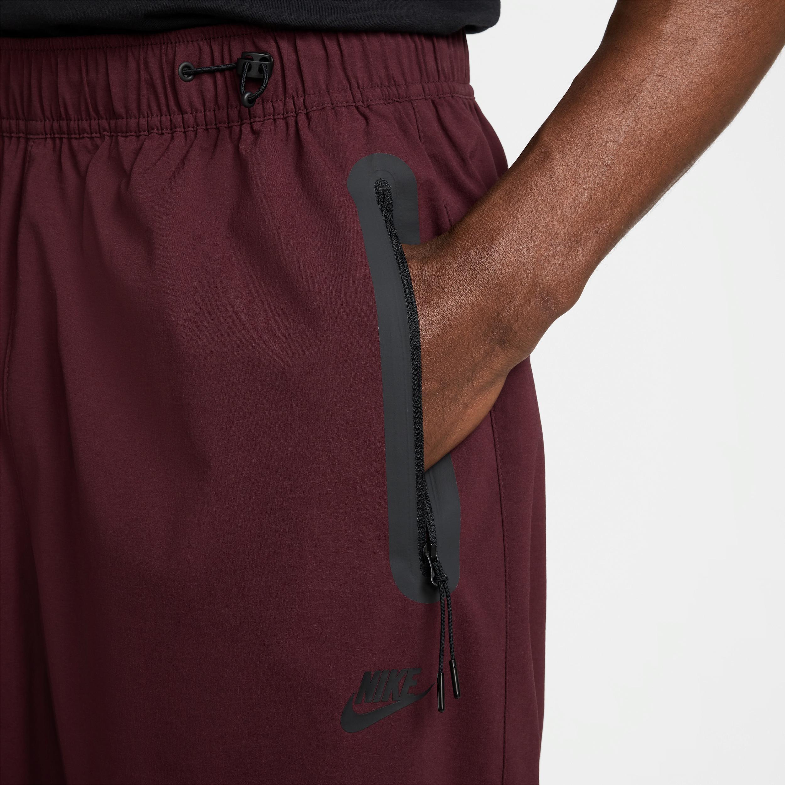 Nike Men's Tech Woven Oversized Pants Product Image