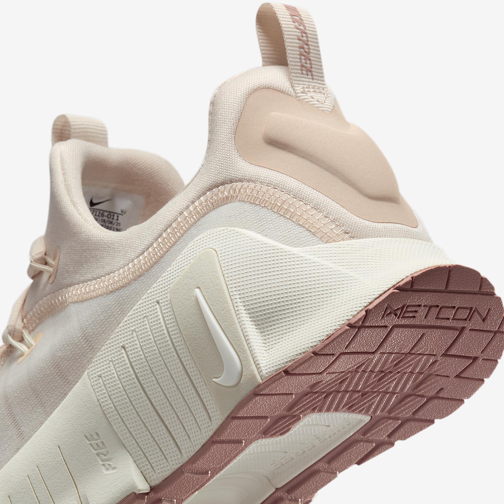 Nike Women's Free Metcon 6 Workout Shoes Product Image