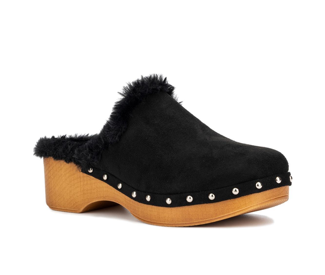 Women's New York and Company Wynna Clogs Product Image