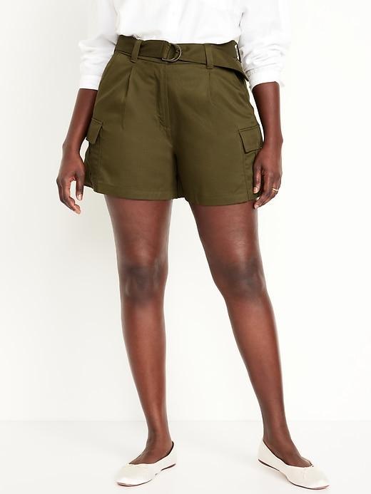 Extra High-Waisted Cargo Shorts -- 4.5-inch inseam Product Image