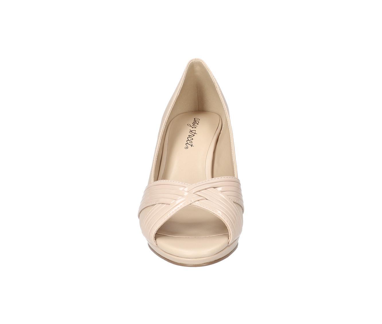 Women's Easy Street Lavish Pumps Product Image