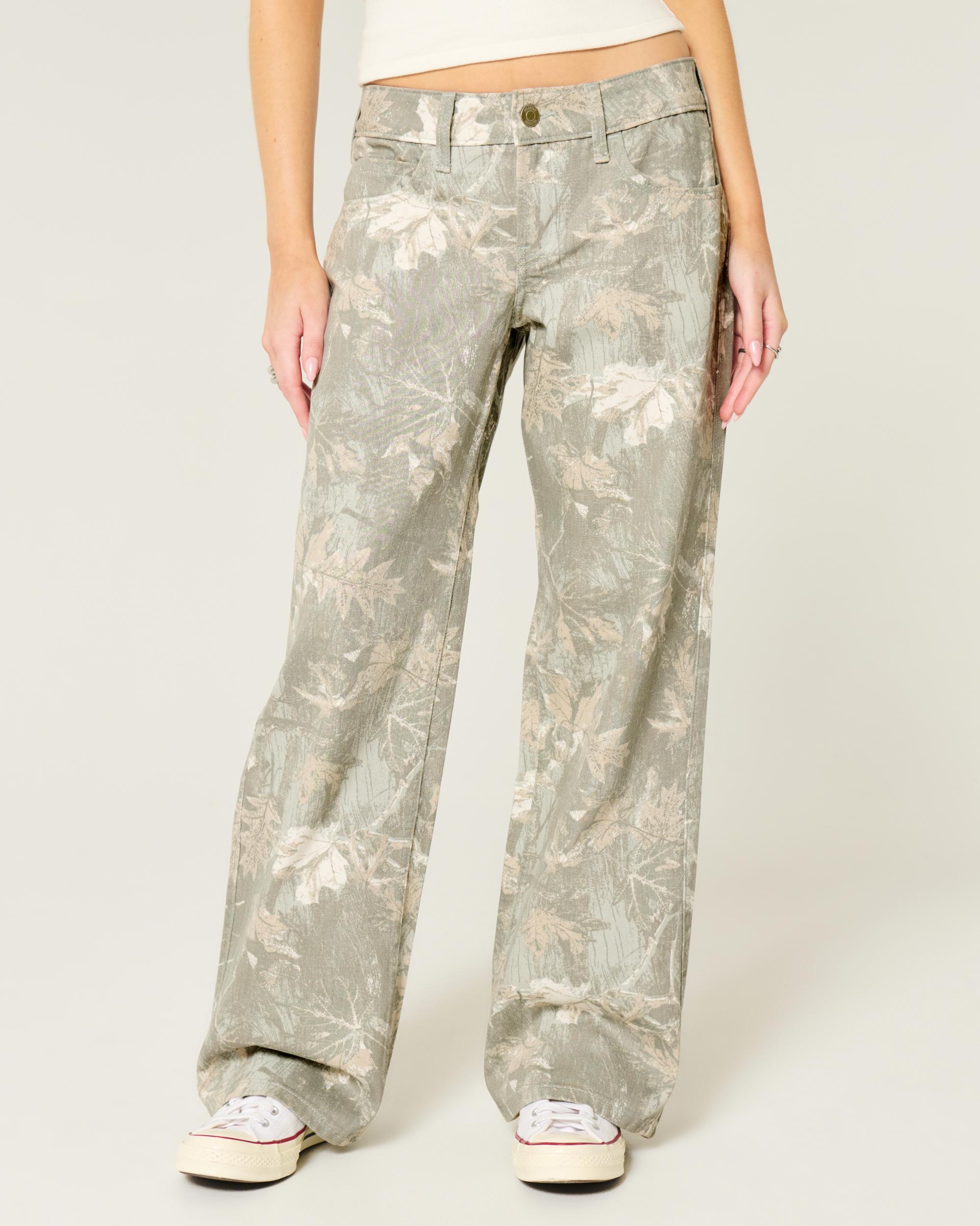 Low-Rise Camo Baggy Jeans Product Image