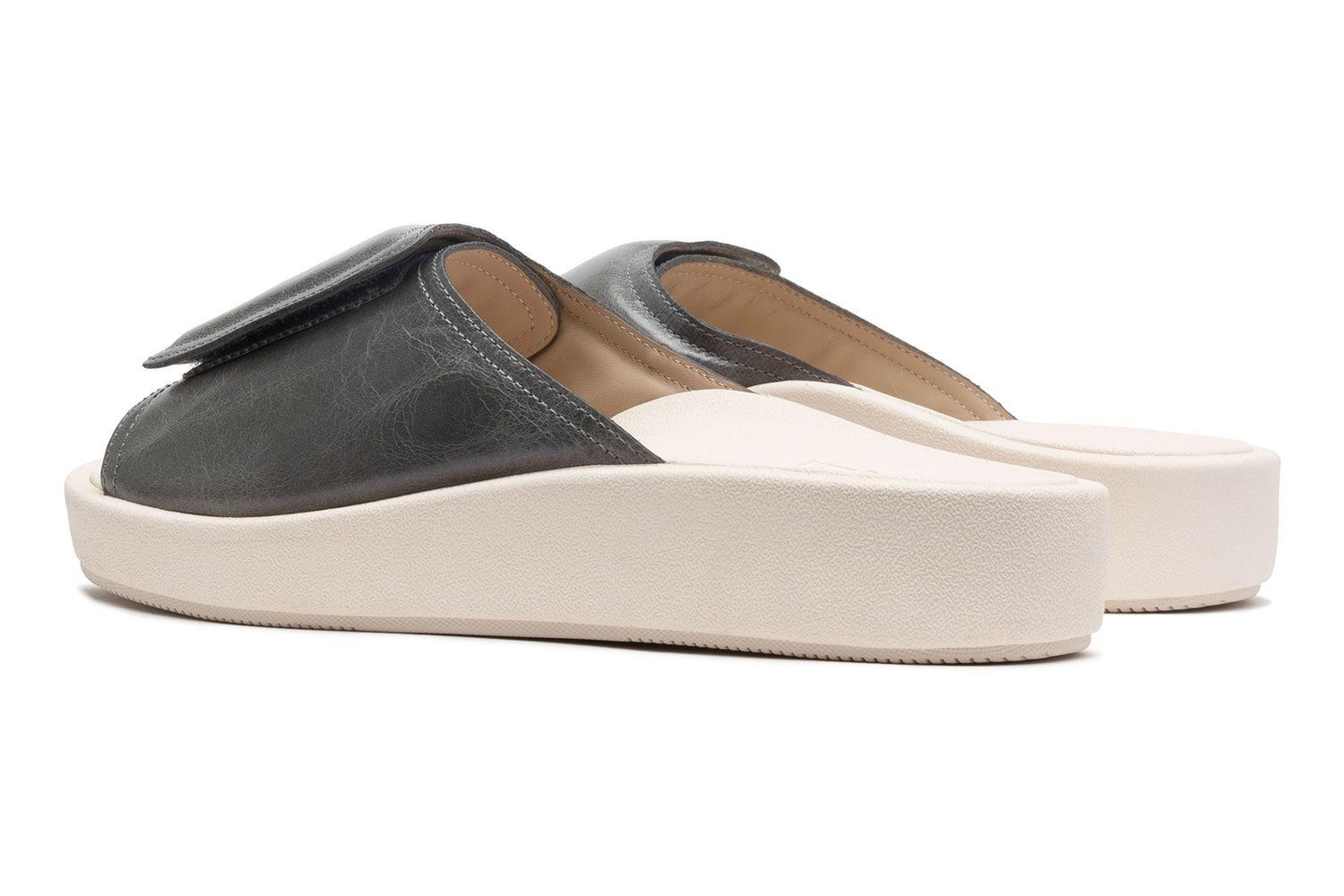 Paseo Slide Female Product Image