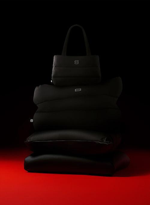 the super puff™ tote bag Product Image