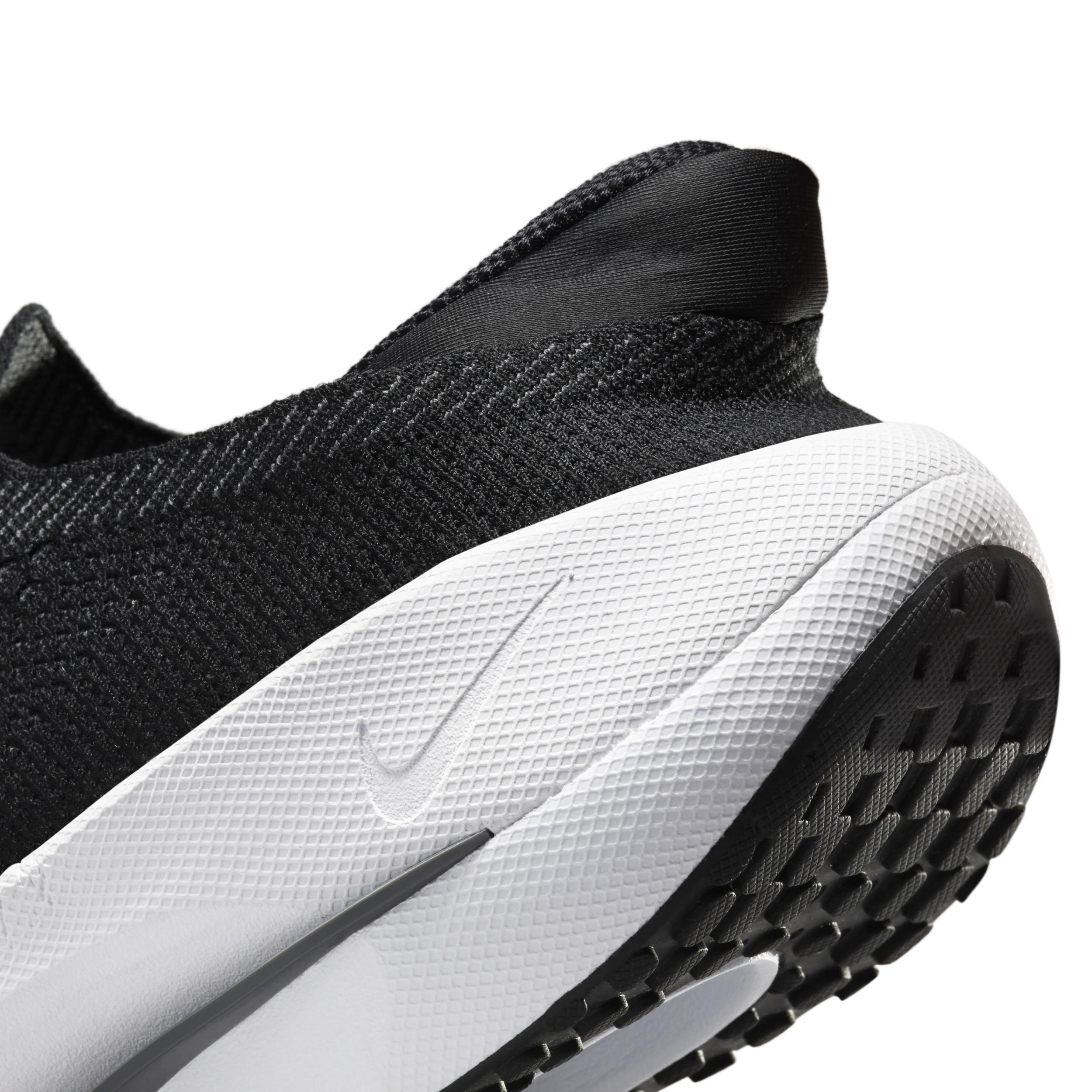 Nike Women's Reina EasyOn Shoes Product Image