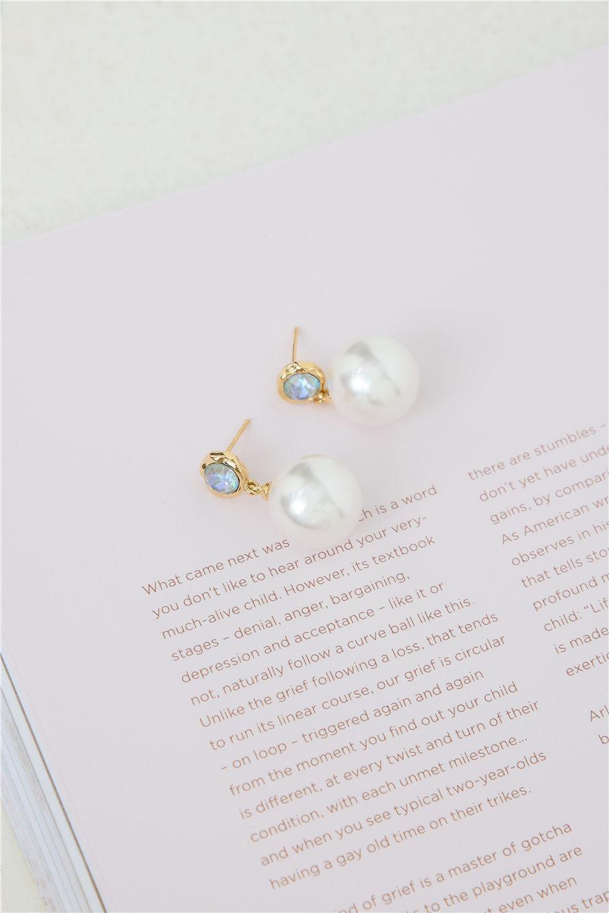 Ocean Water Earrings Gold Product Image