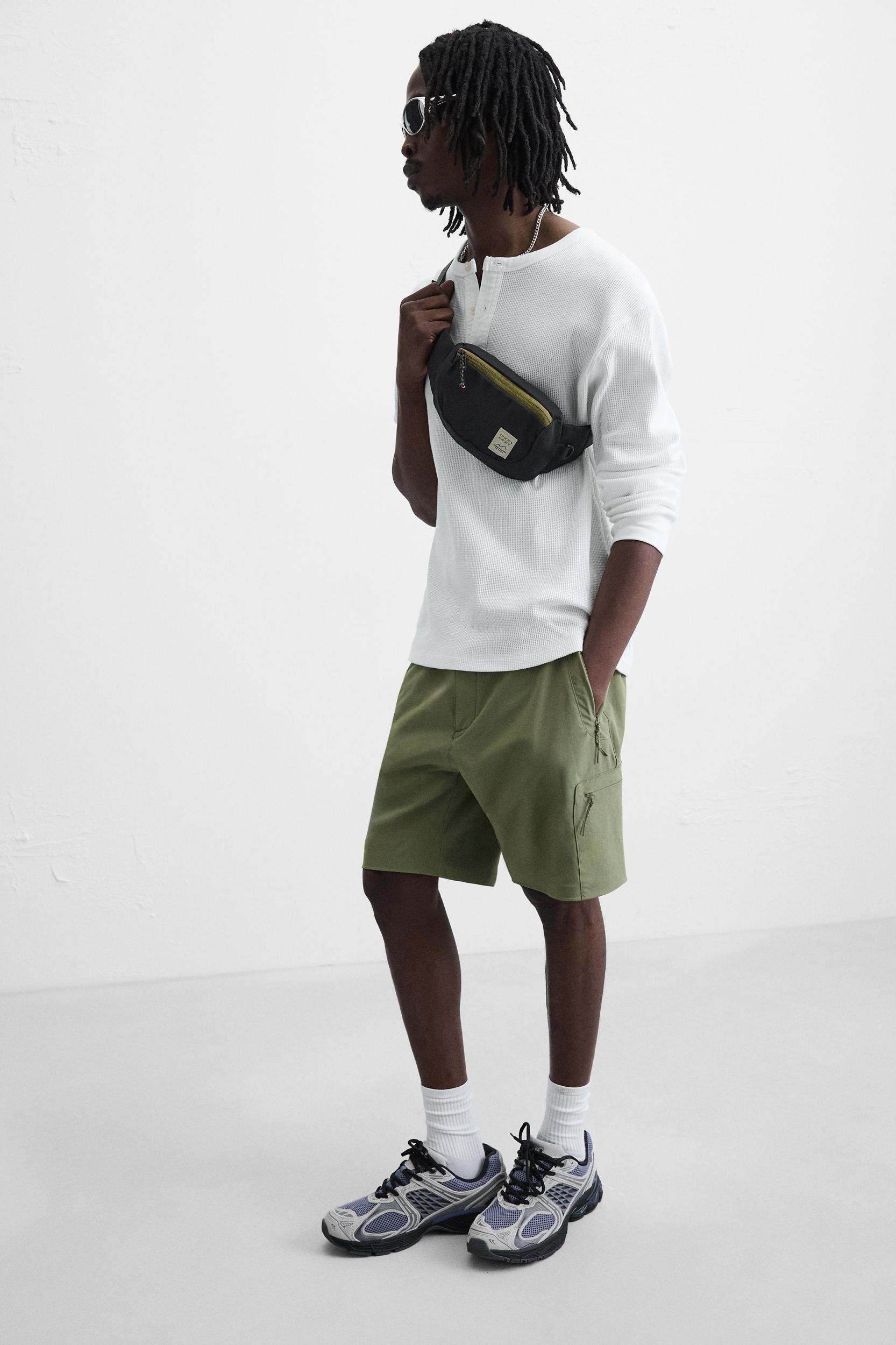 CONTRAST TECHNICAL BELT BAG Product Image