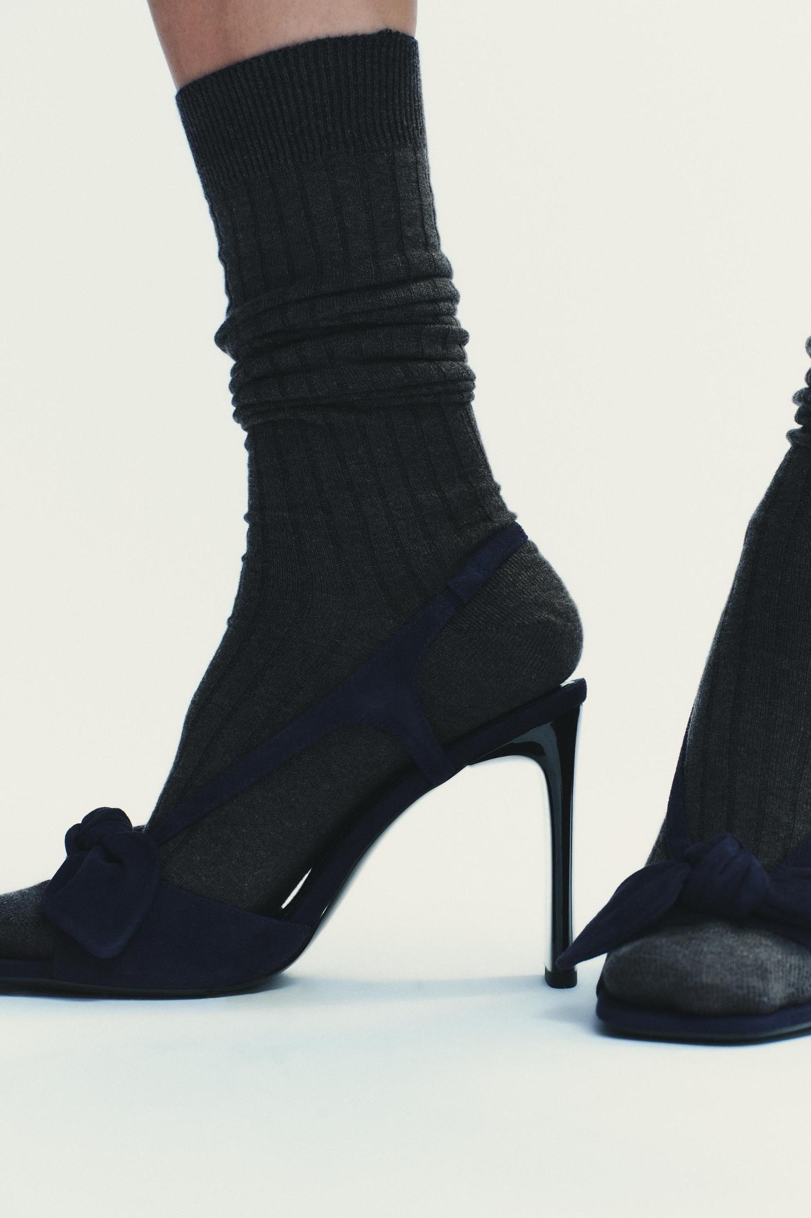 SUEDE BOW HEELED SANDALS Product Image