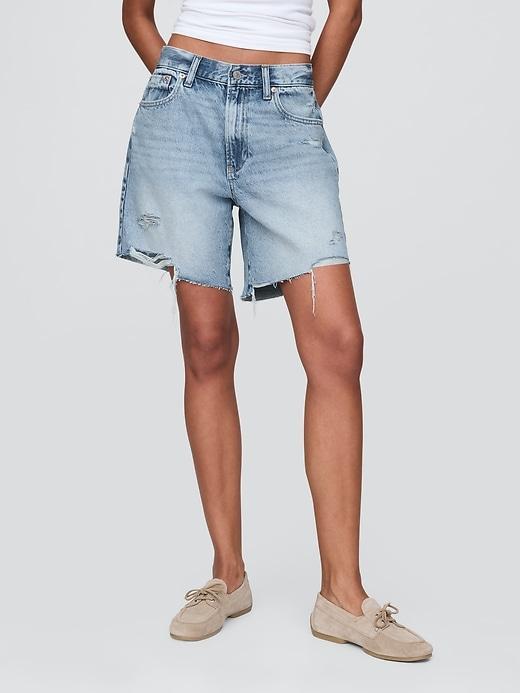 8" Mid Rise '90s Loose Denim Bermuda Shorts Product Image