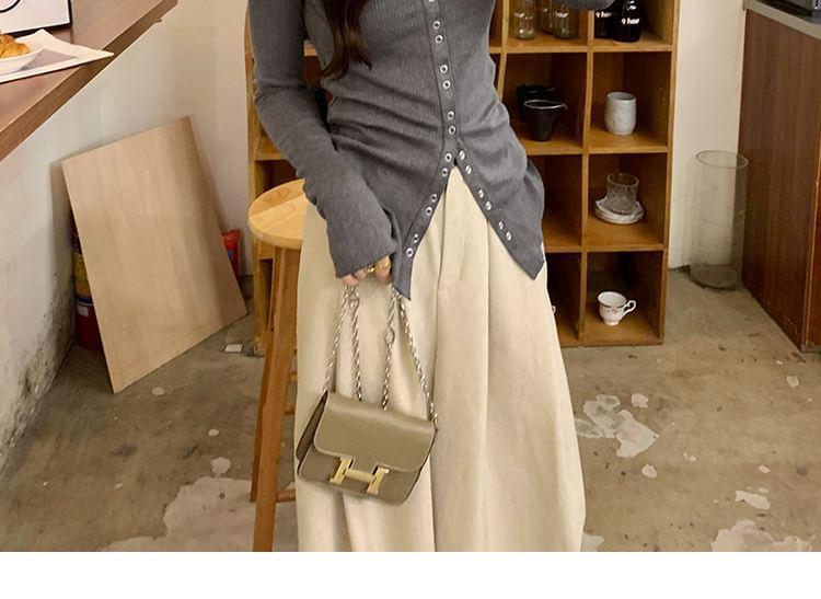Long-Sleeve Scoop Neck Ribbed Button Slim Fit T-Shirt Product Image