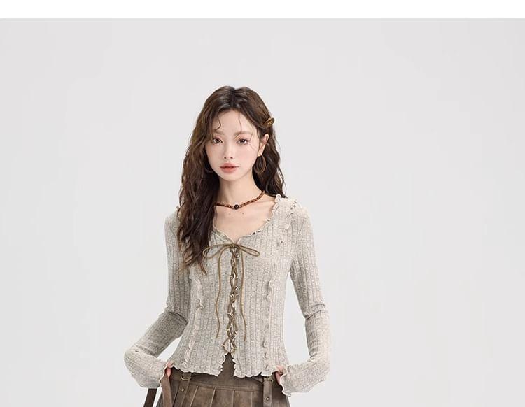 Long-Sleeve V-Neck Plain Lettuce Edge Lace-Up Tee Product Image