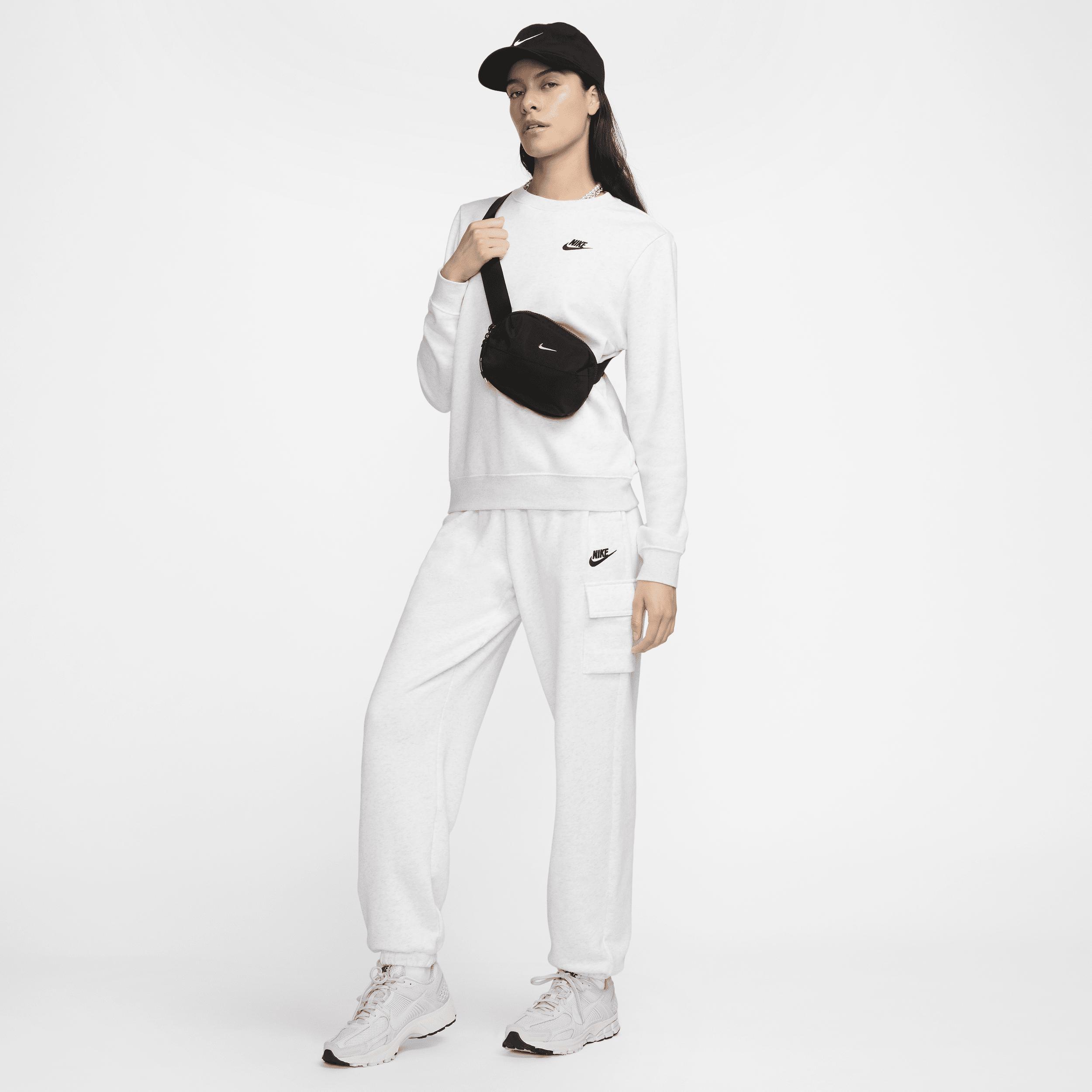 Nike Sportswear Club Fleece Women's Mid-Rise Oversized Cargo Sweatpants Product Image