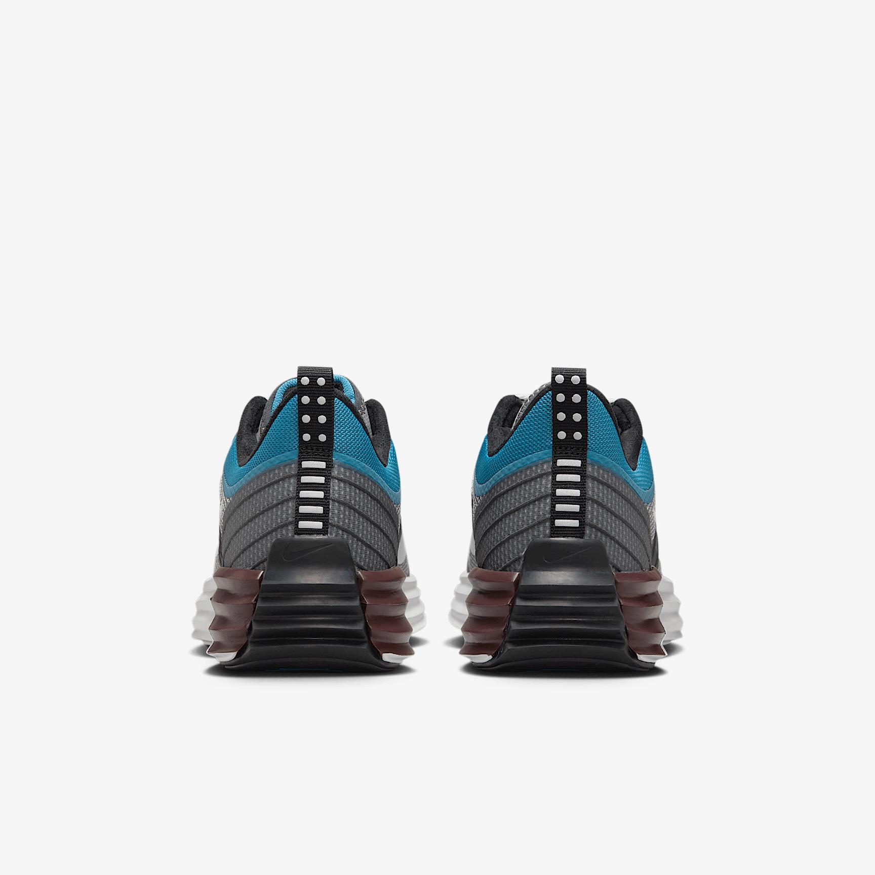 Nike Lunar Roam SE Men's Shoes Product Image