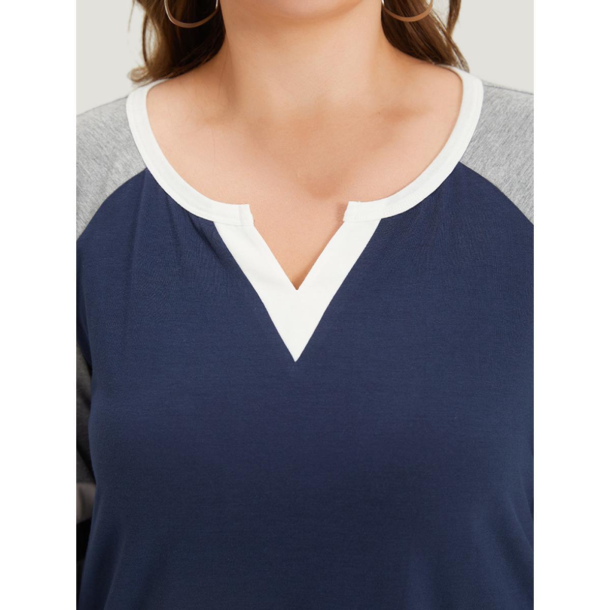 Plus Size Colorblock Contrast Notched Patchwork Raglan Sleeve T-shirt Scarlet Women Casual Contrast Striped Notched collar Dailywear T-shirts BloomChic 26/4X Product Image
