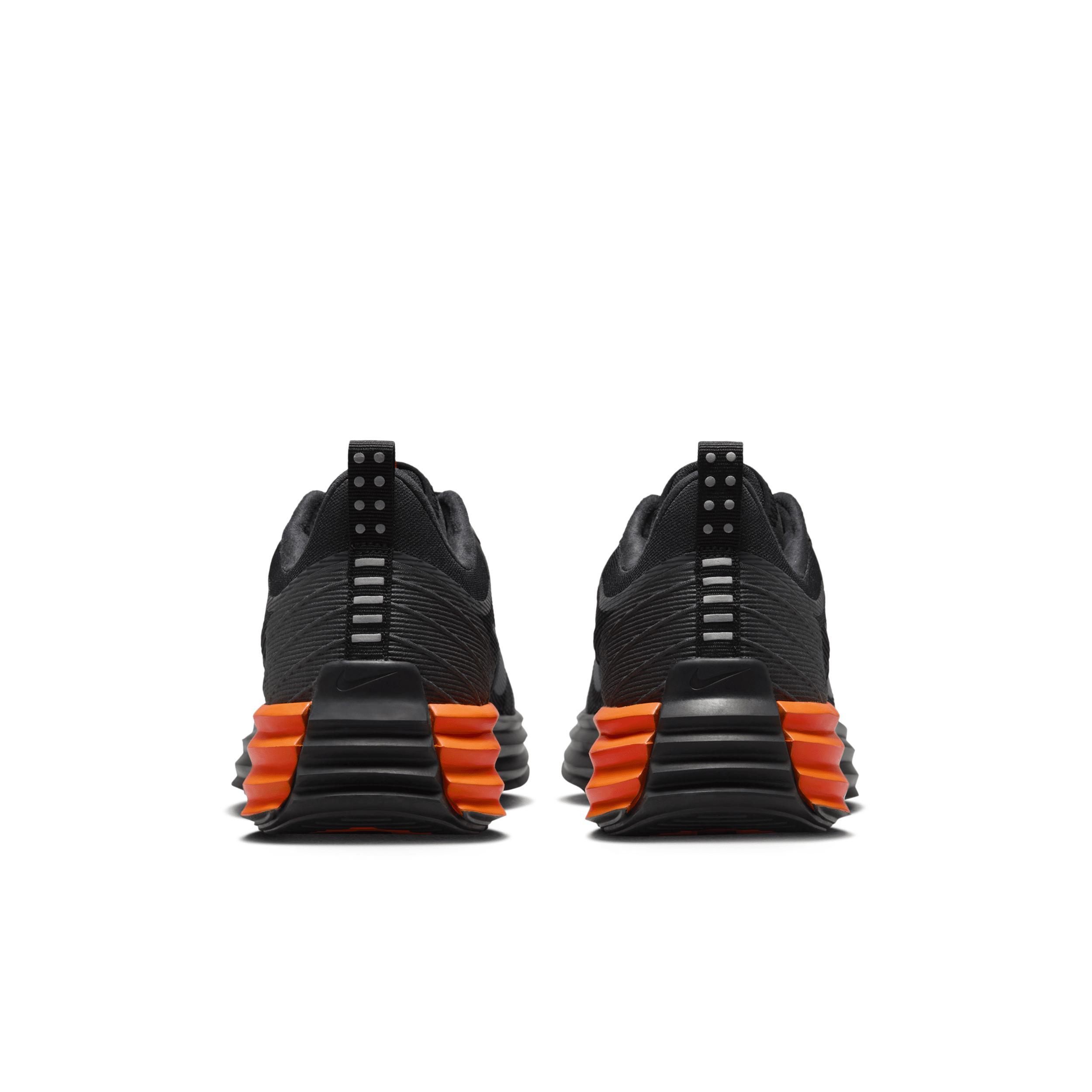 Nike Men's Lunar Roam Shoes Product Image