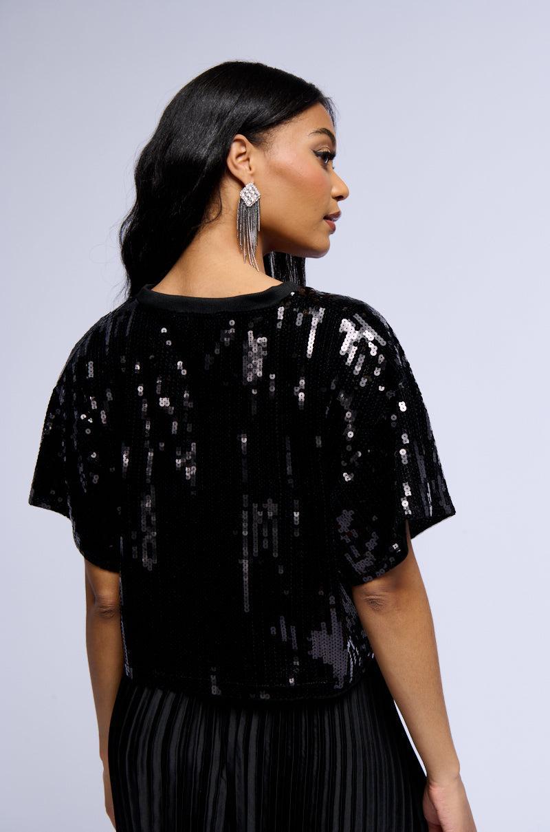 IT'S MY BIRTHDAY SEQUIN T-SHIRT Product Image