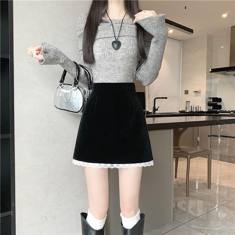 High Rise Contrast Lace Trim Velvet Mini A-Line Skirt Product Image